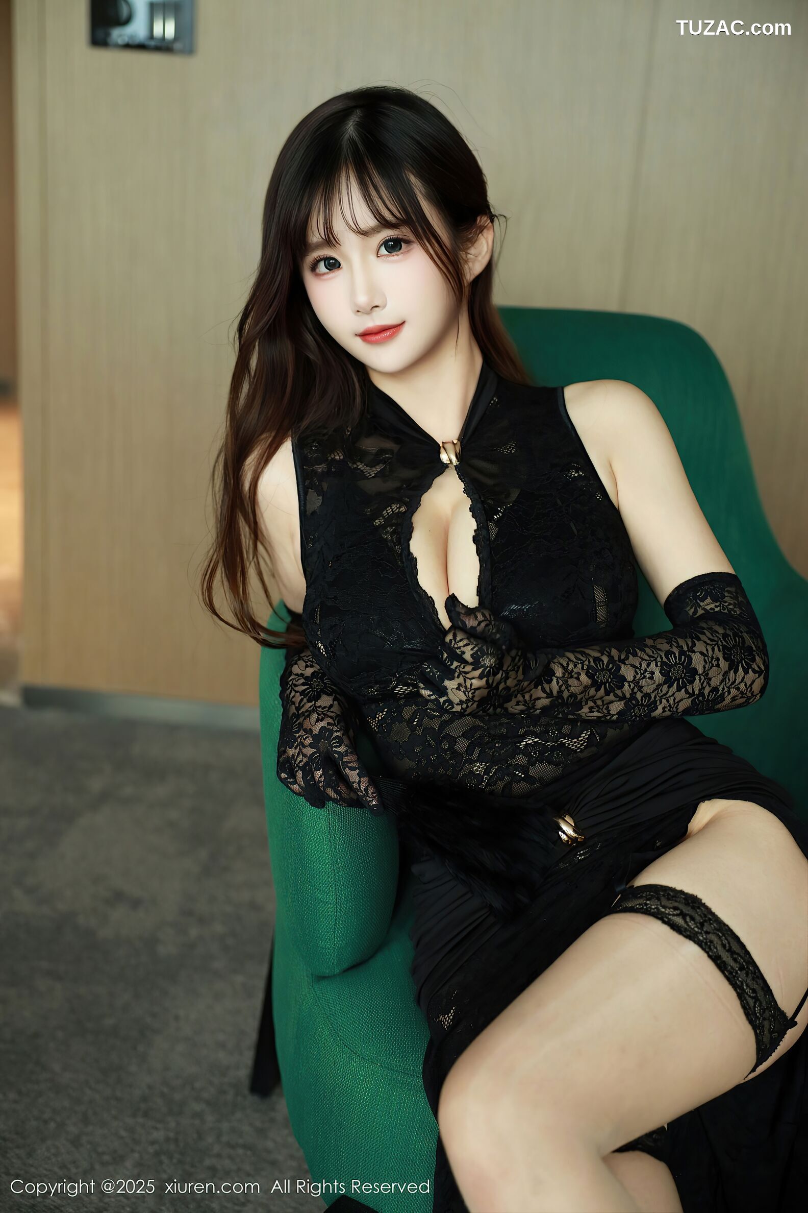 XiuRen秀人网-10831-小肉肉咪-情趣兔耳黑色连体丝袜-2025.09.30