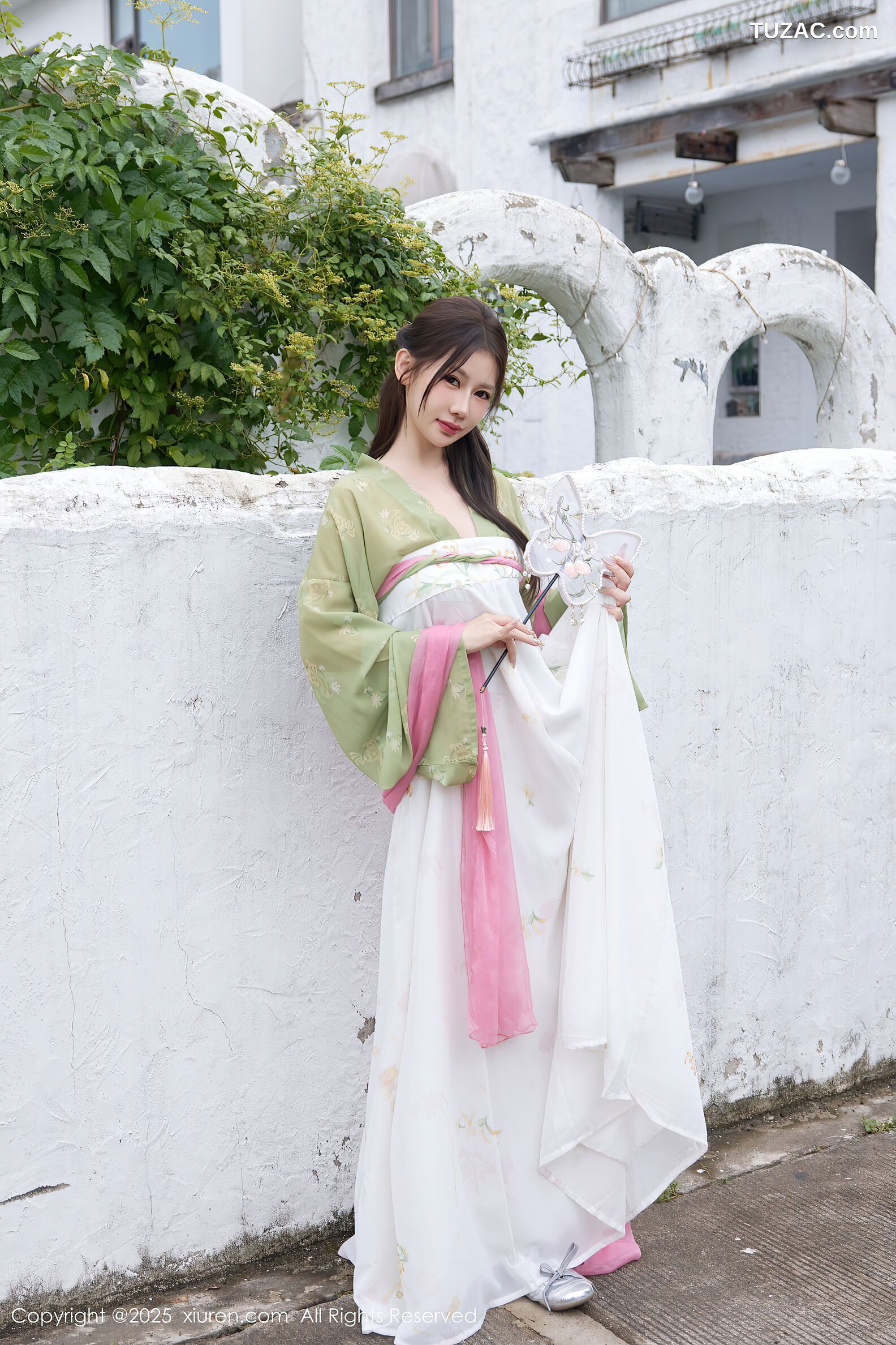 XiuRen秀人网-10834-尹甜甜-sunny-中秋主题古风绿纱衣白纱裙肉丝-2025.09.30