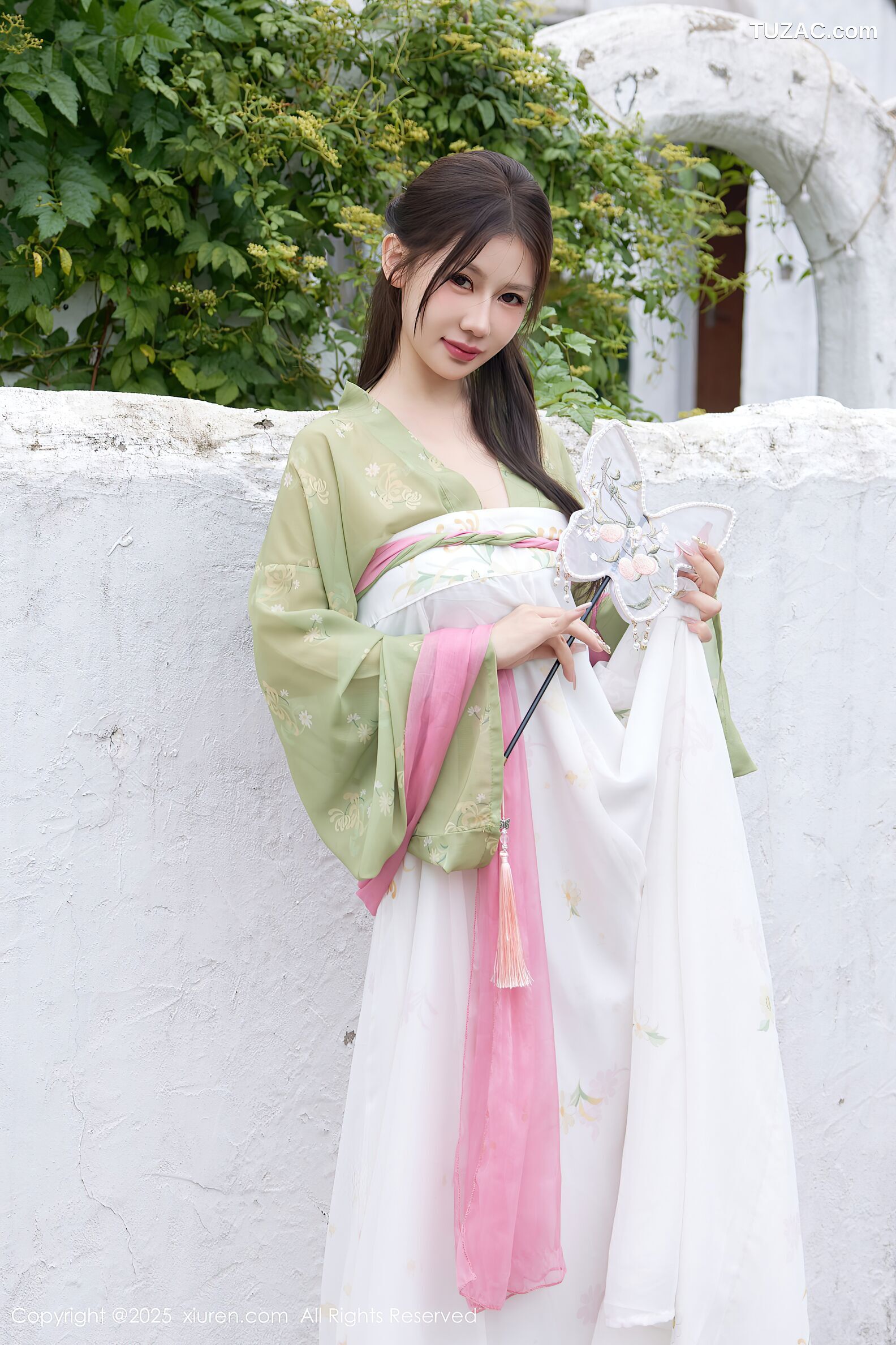 XiuRen秀人网-10834-尹甜甜-sunny-中秋主题古风绿纱衣白纱裙肉丝-2025.09.30