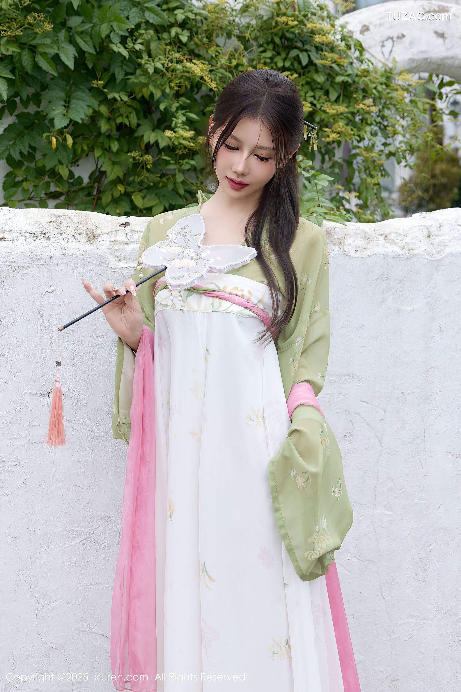 XiuRen秀人网-10834-尹甜甜-sunny-中秋主题古风绿纱衣白纱裙肉丝-2025.09.30
