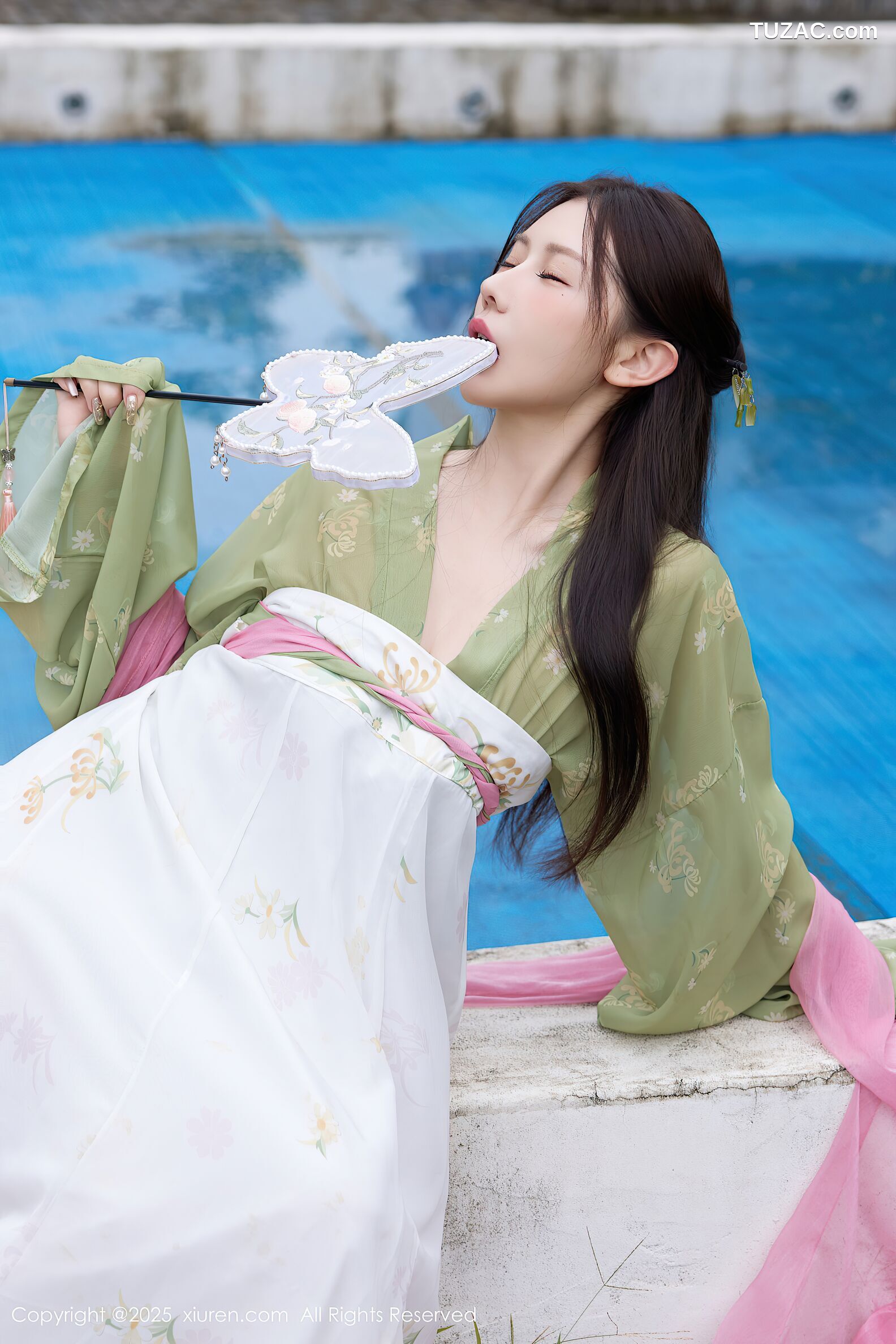 XiuRen秀人网-10834-尹甜甜-sunny-中秋主题古风绿纱衣白纱裙肉丝-2025.09.30