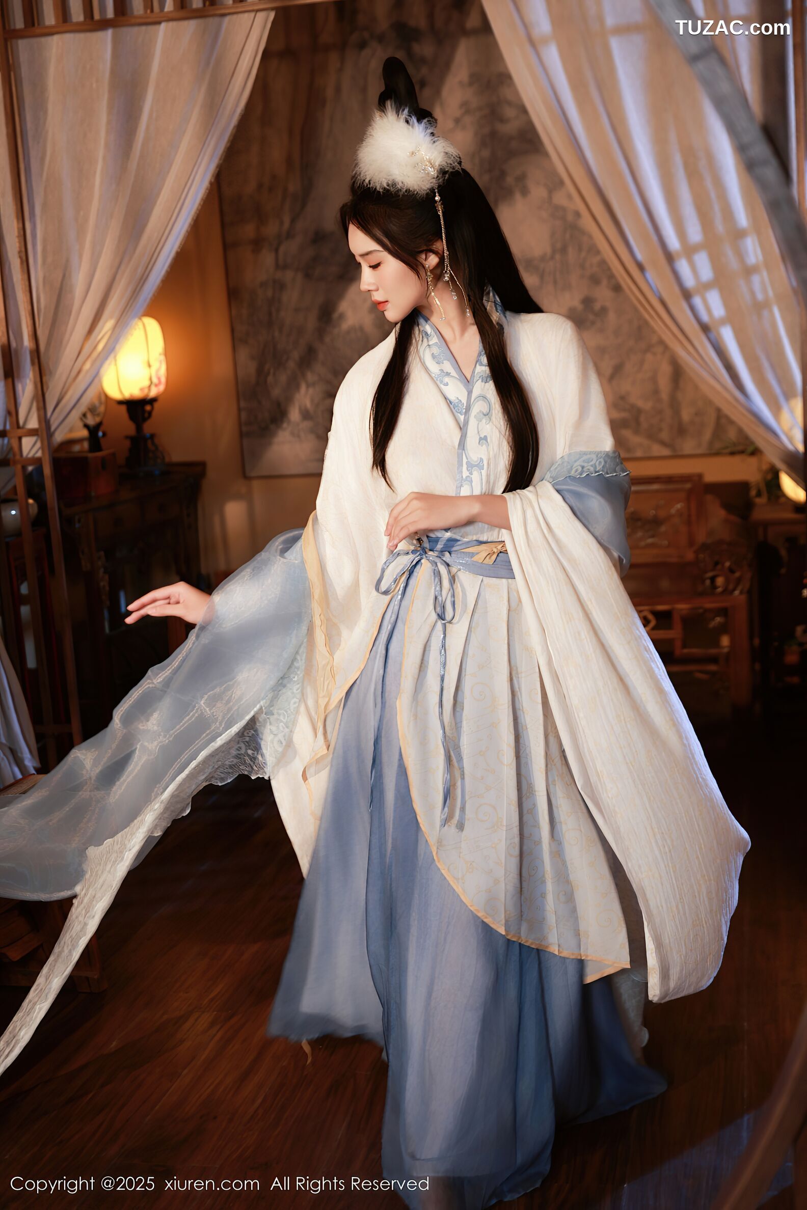 XiuRen秀人网-10835-南乔-中秋主题汉服白衣水蓝色肚兜-2025.09.30