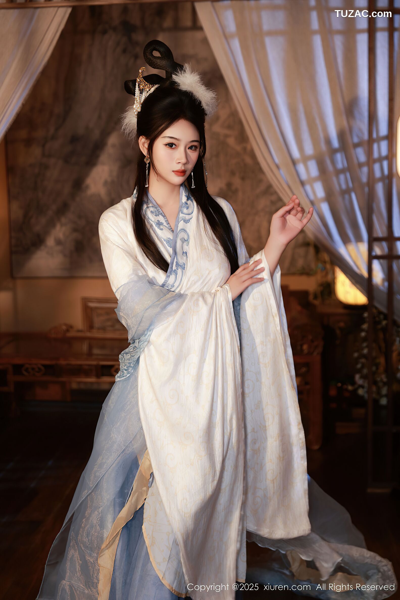 XiuRen秀人网-10835-南乔-中秋主题汉服白衣水蓝色肚兜-2025.09.30
