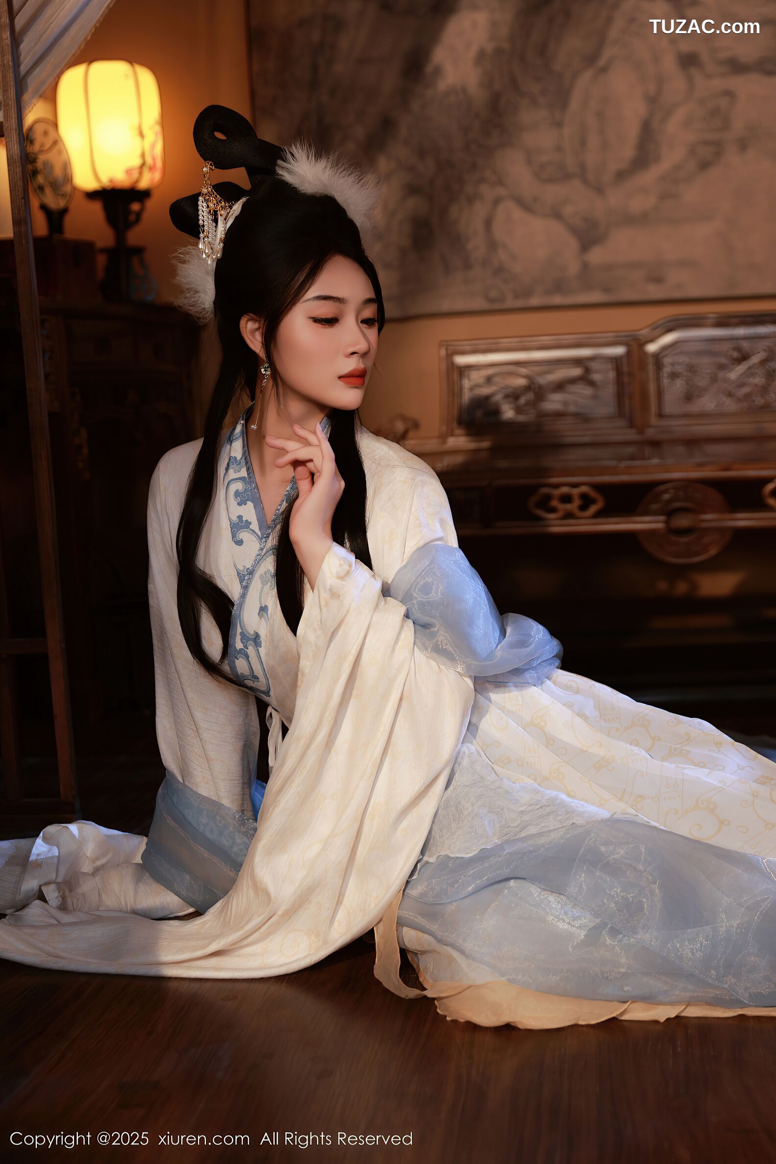 XiuRen秀人网-10835-南乔-中秋主题汉服白衣水蓝色肚兜-2025.09.30