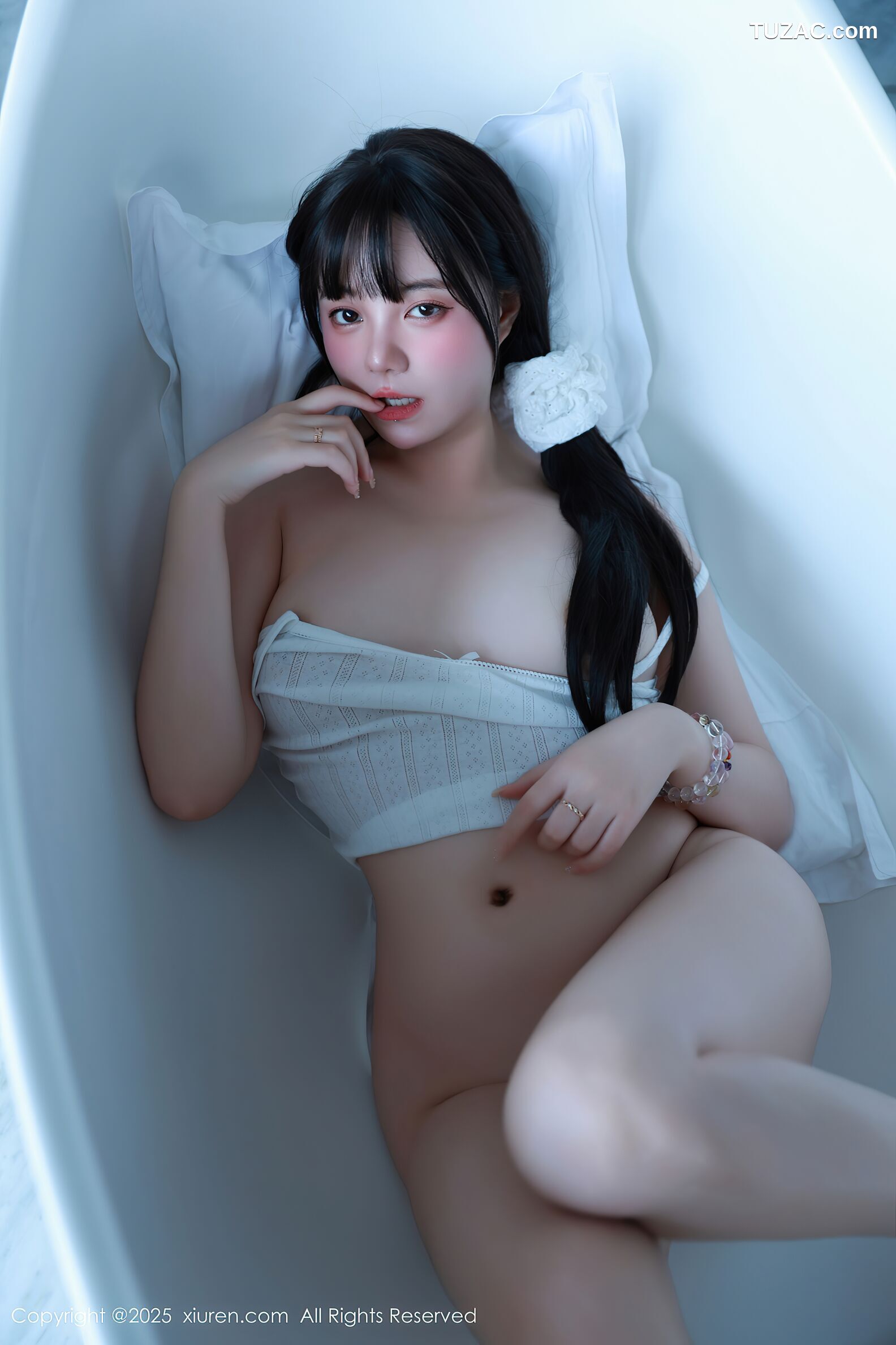 XiuRen秀人网-10841-软情-白色吊带短裤-2025.10.09