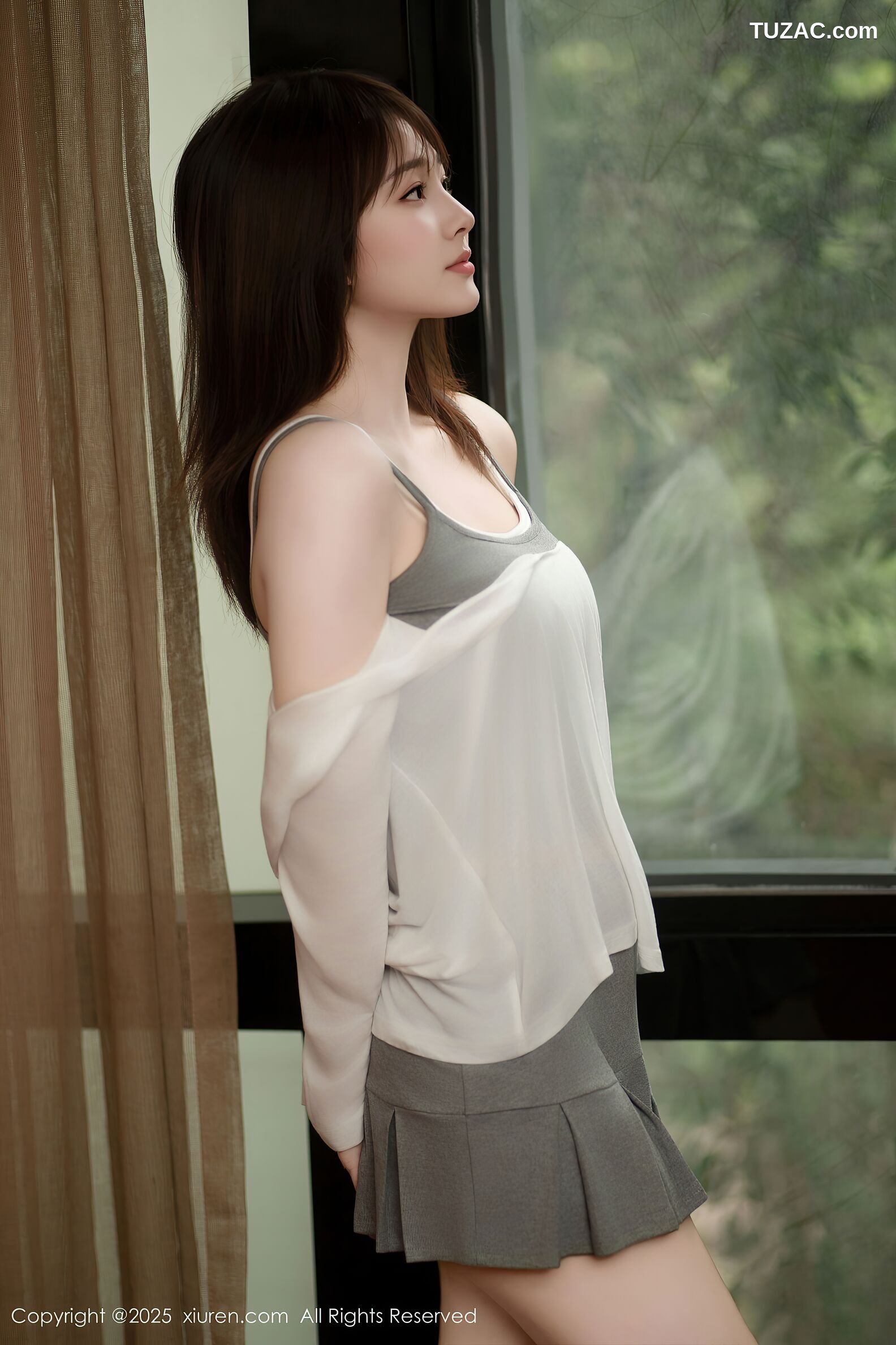 XiuRen秀人网-10845-炎恬kitty-柔美身段浅色短裙-2025.10.10