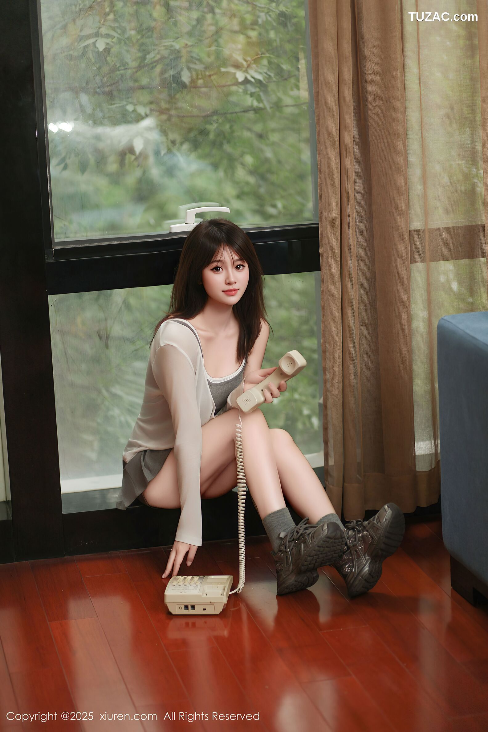 XiuRen秀人网-10845-炎恬kitty-柔美身段浅色短裙-2025.10.10