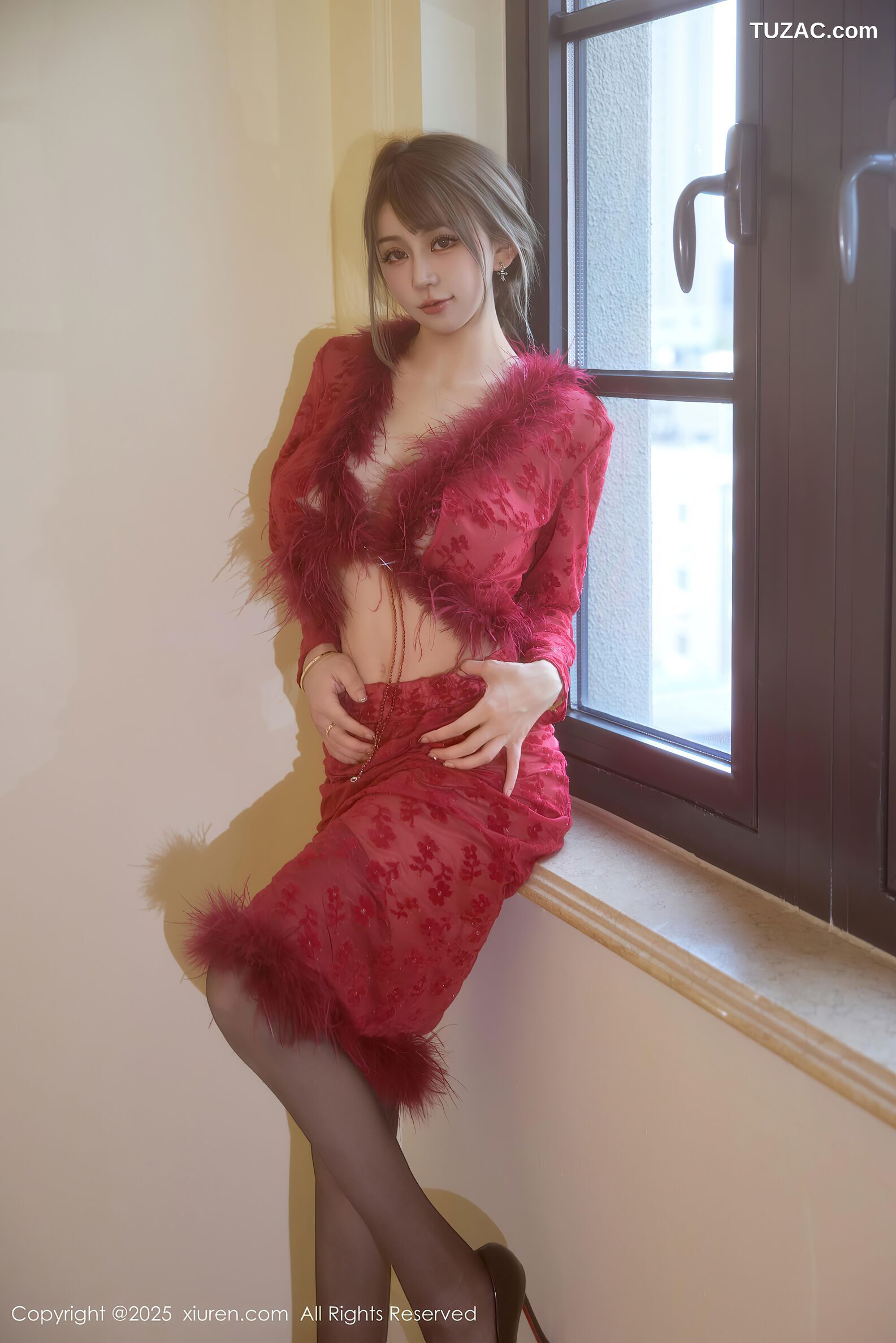 XiuRen秀人网-10848-Zoe柚柚-美乳玉背红色复古服饰-2025.10.10