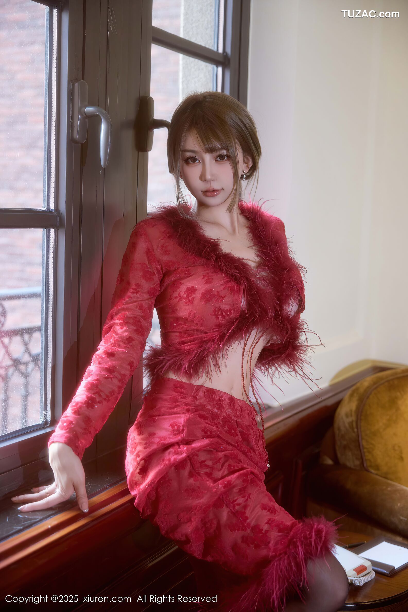 XiuRen秀人网-10848-Zoe柚柚-美乳玉背红色复古服饰-2025.10.10
