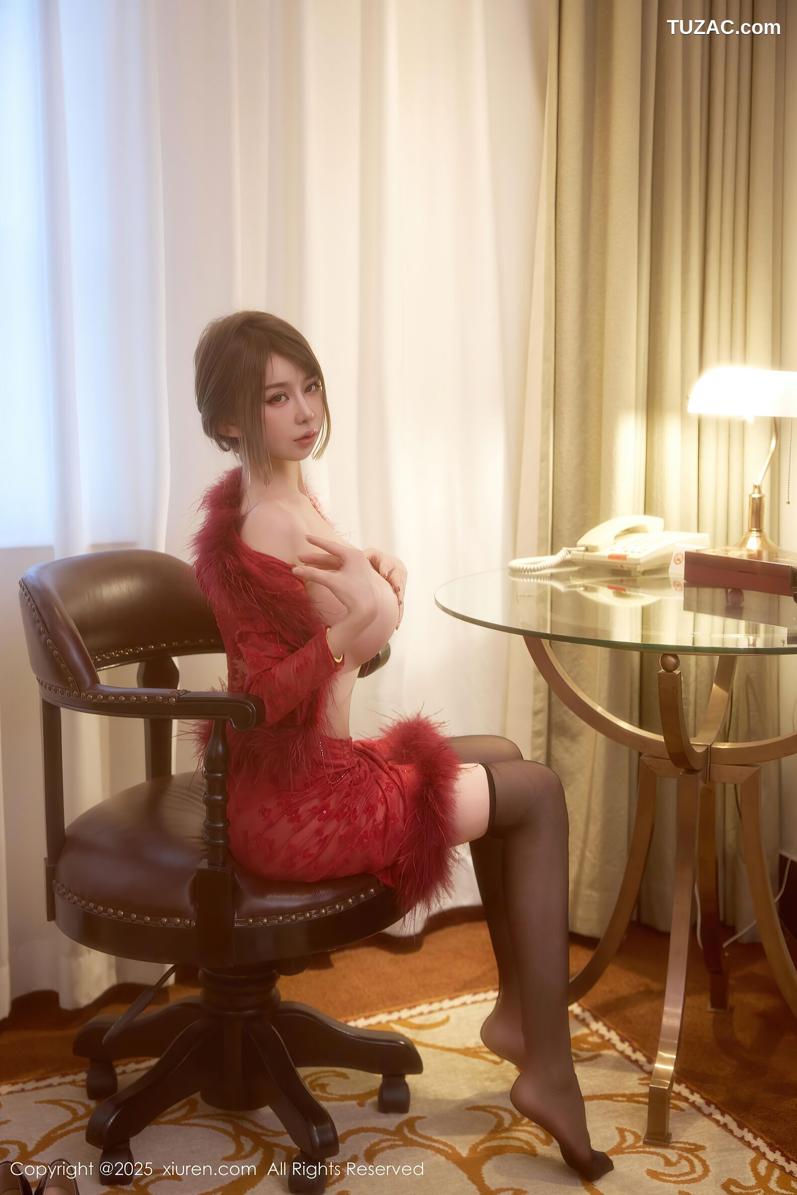 XiuRen秀人网-10848-Zoe柚柚-美乳玉背红色复古服饰-2025.10.10
