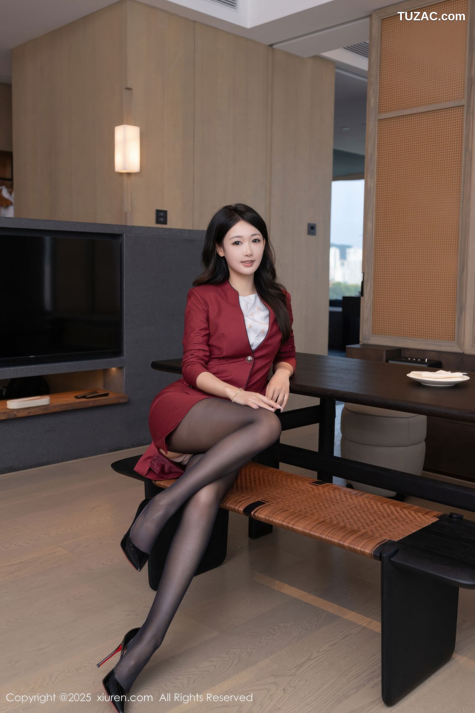 XiuRen秀人网-10864-唐安琪-OL石榴红裙装办公室场景白衬衫黑丝-2025.10.13