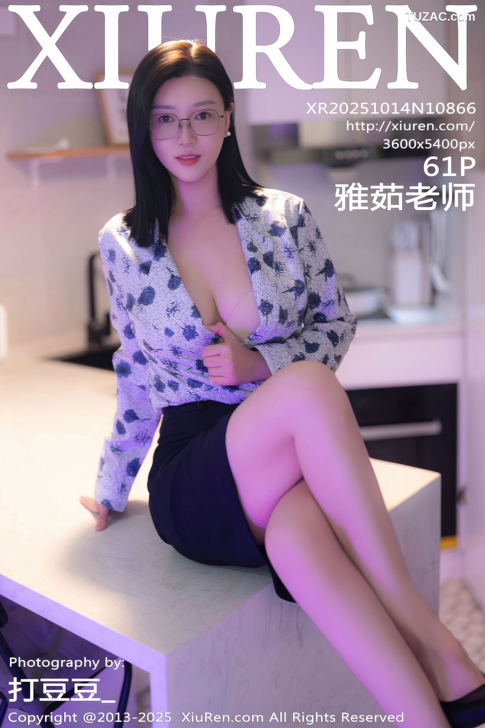 XiuRen秀人网-10866-雅茹老师-爆乳空姐蓝点衬衫很短裙-2025.10.14