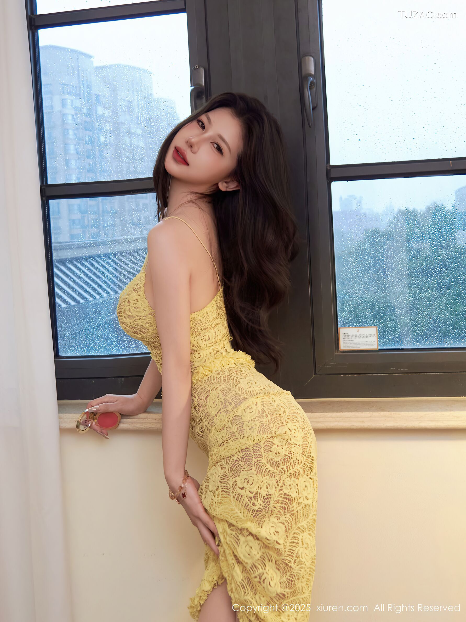 XiuRen秀人网-10879-尹甜甜-淡黄蕾丝裙肉丝-2025.10.16