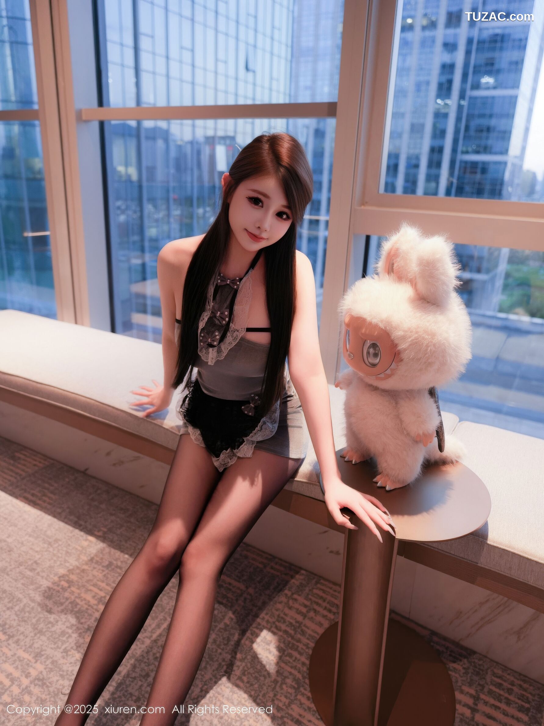 XiuRen秀人网-10884-甜妮-灰色女仆短裙黑丝-2025.10.17