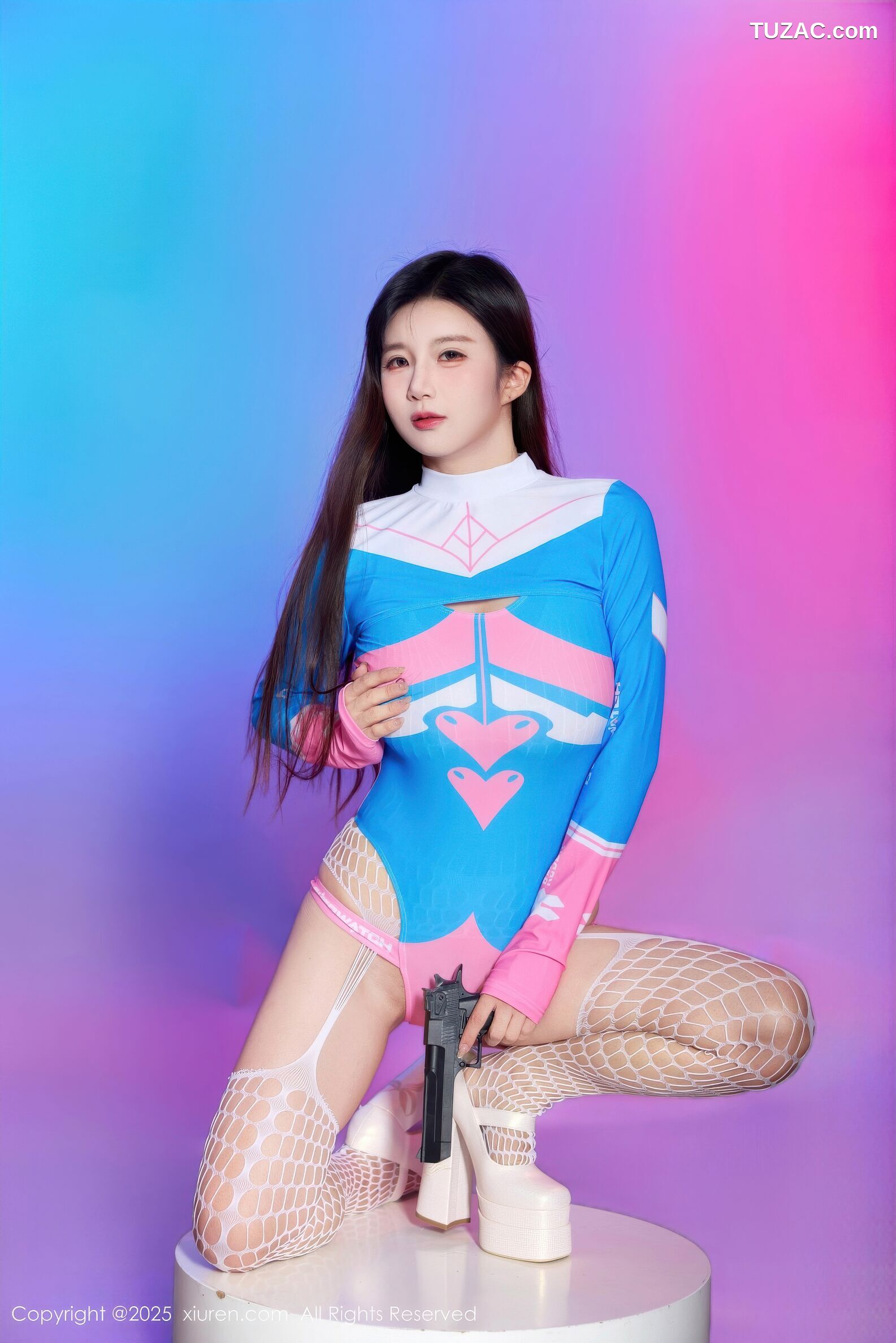 XiuRen秀人网-10886-小肉肉咪-蓝衣Cos女枪手白色网袜-2025.10.17