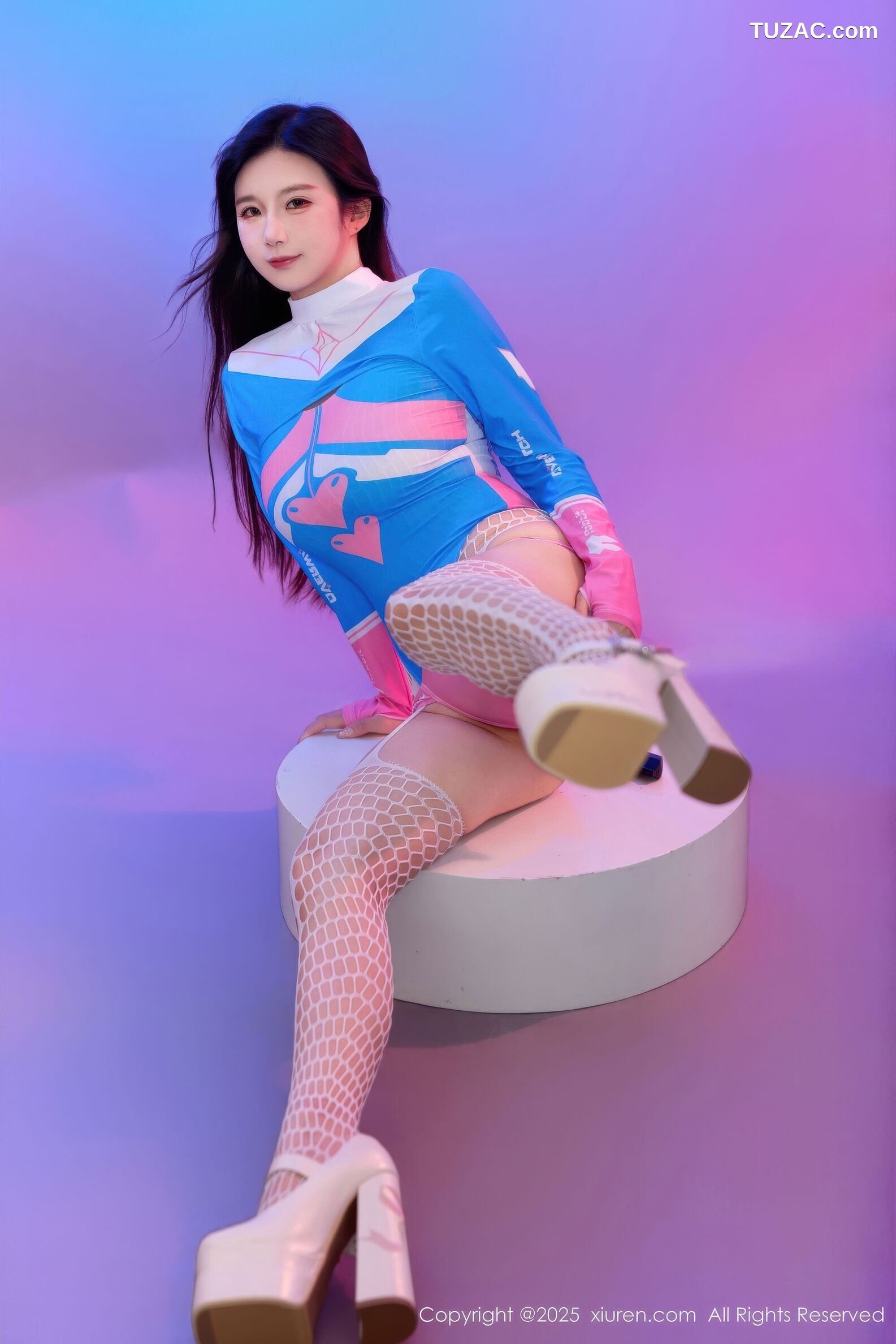 XiuRen秀人网-10886-小肉肉咪-蓝衣Cos女枪手白色网袜-2025.10.17