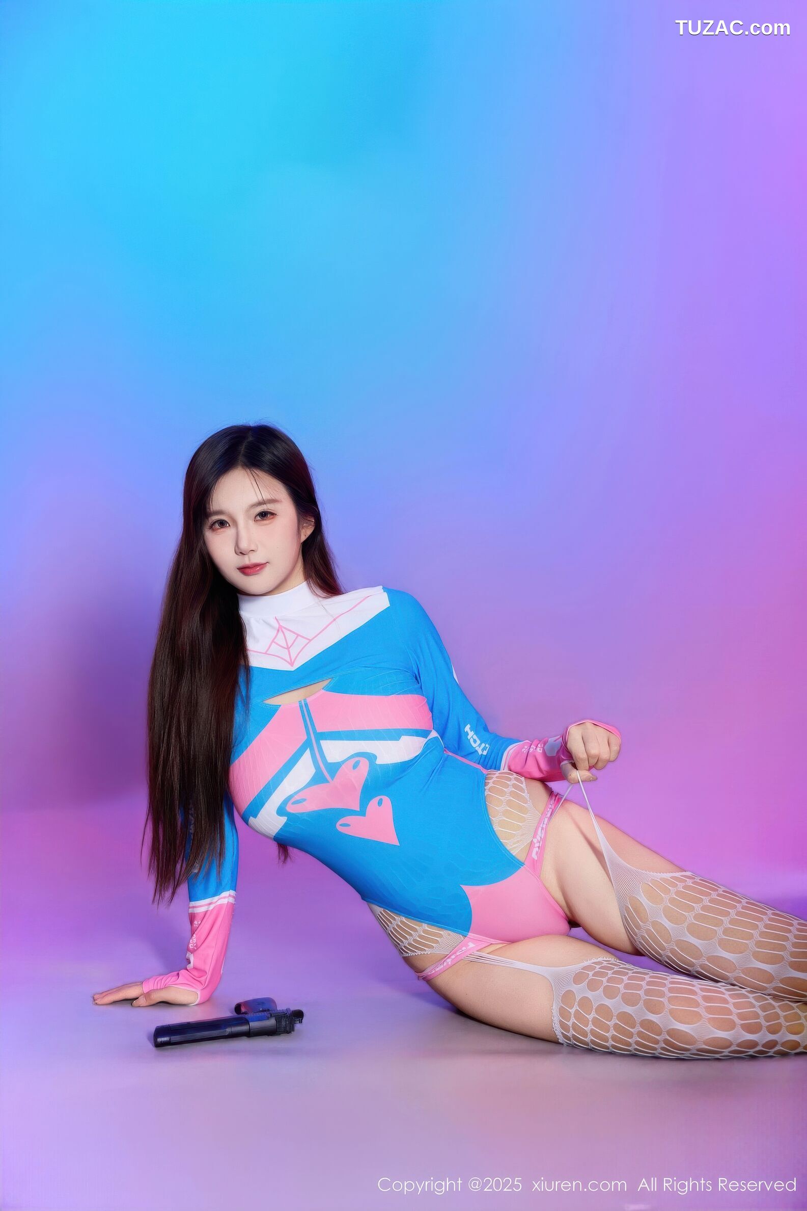 XiuRen秀人网-10886-小肉肉咪-蓝衣Cos女枪手白色网袜-2025.10.17