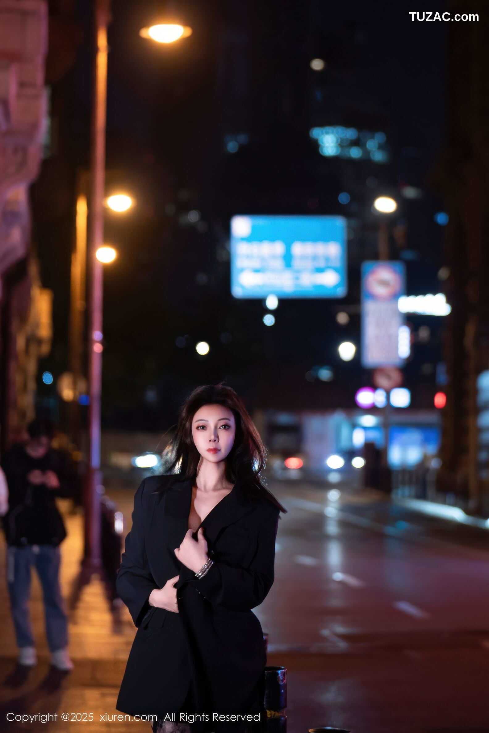 XiuRen秀人网-10899-果儿Victoria-黑色外套黑色情趣内衣-2025.10.23