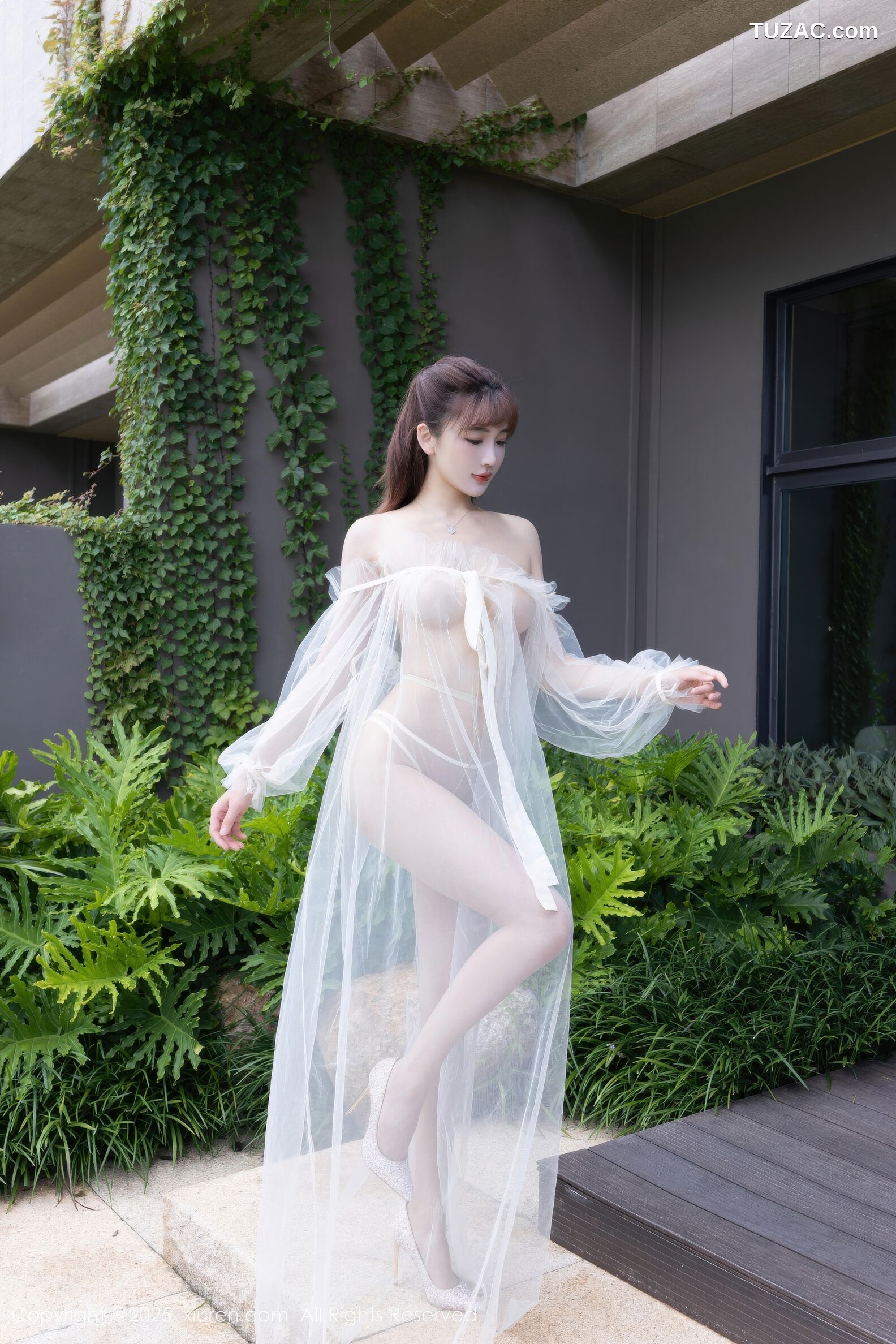 XiuRen秀人网-10903-陆萱萱-轻透白纱肉色丝袜-2025.10.23