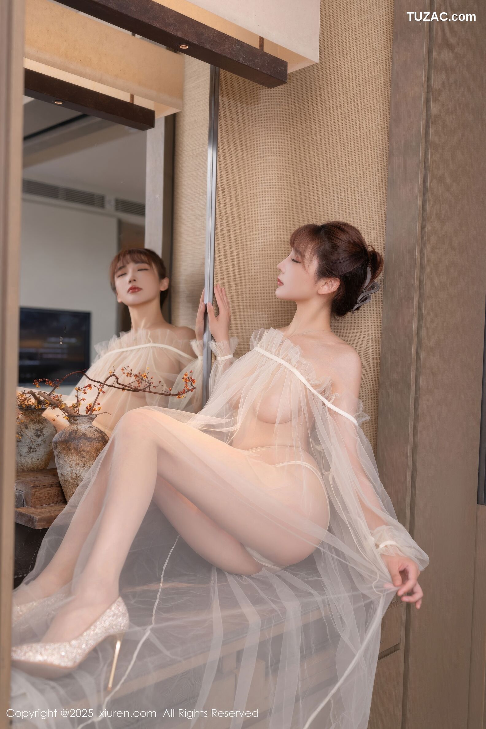 XiuRen秀人网-10903-陆萱萱-轻透白纱肉色丝袜-2025.10.23