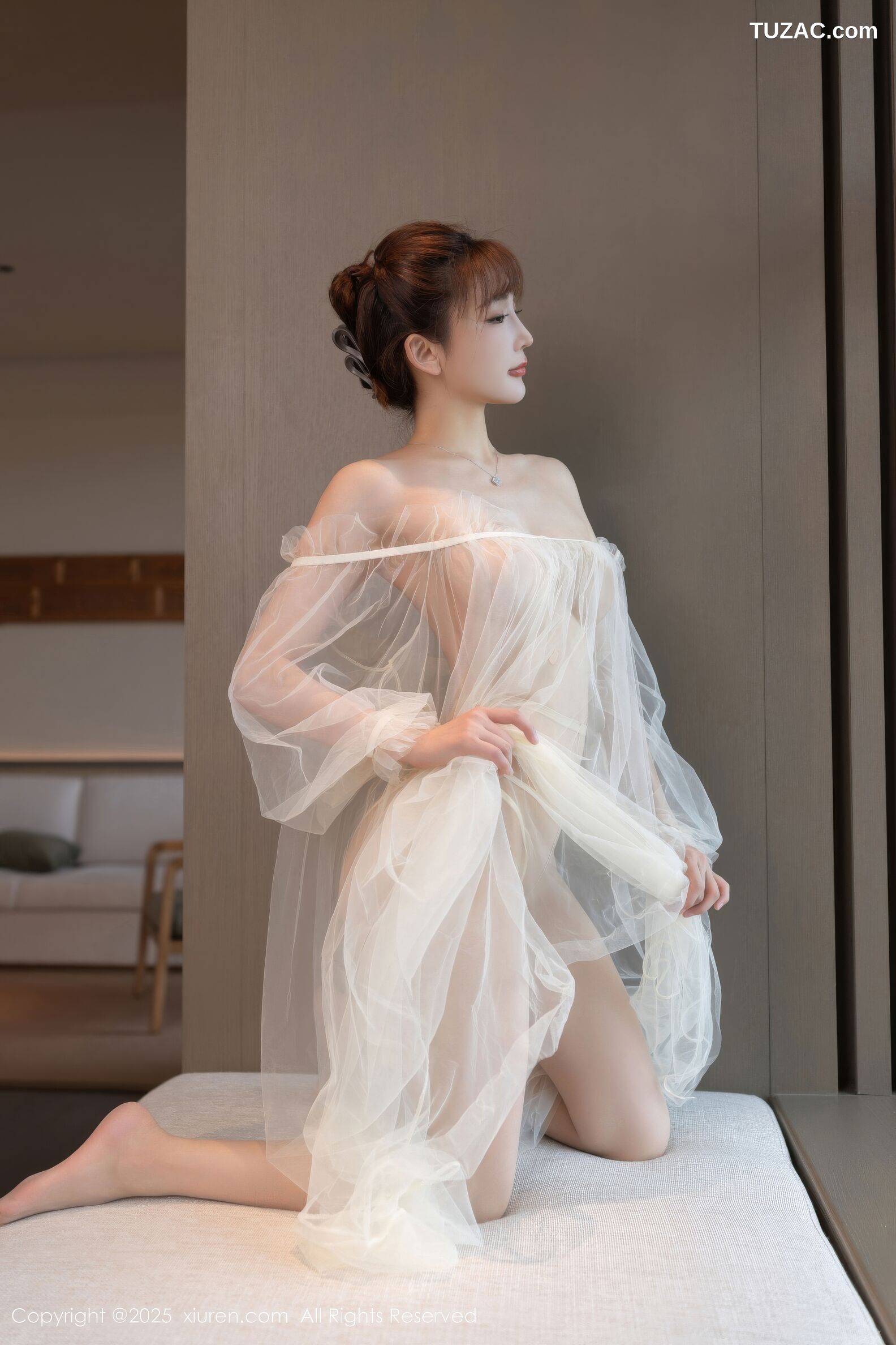 XiuRen秀人网-10903-陆萱萱-轻透白纱肉色丝袜-2025.10.23
