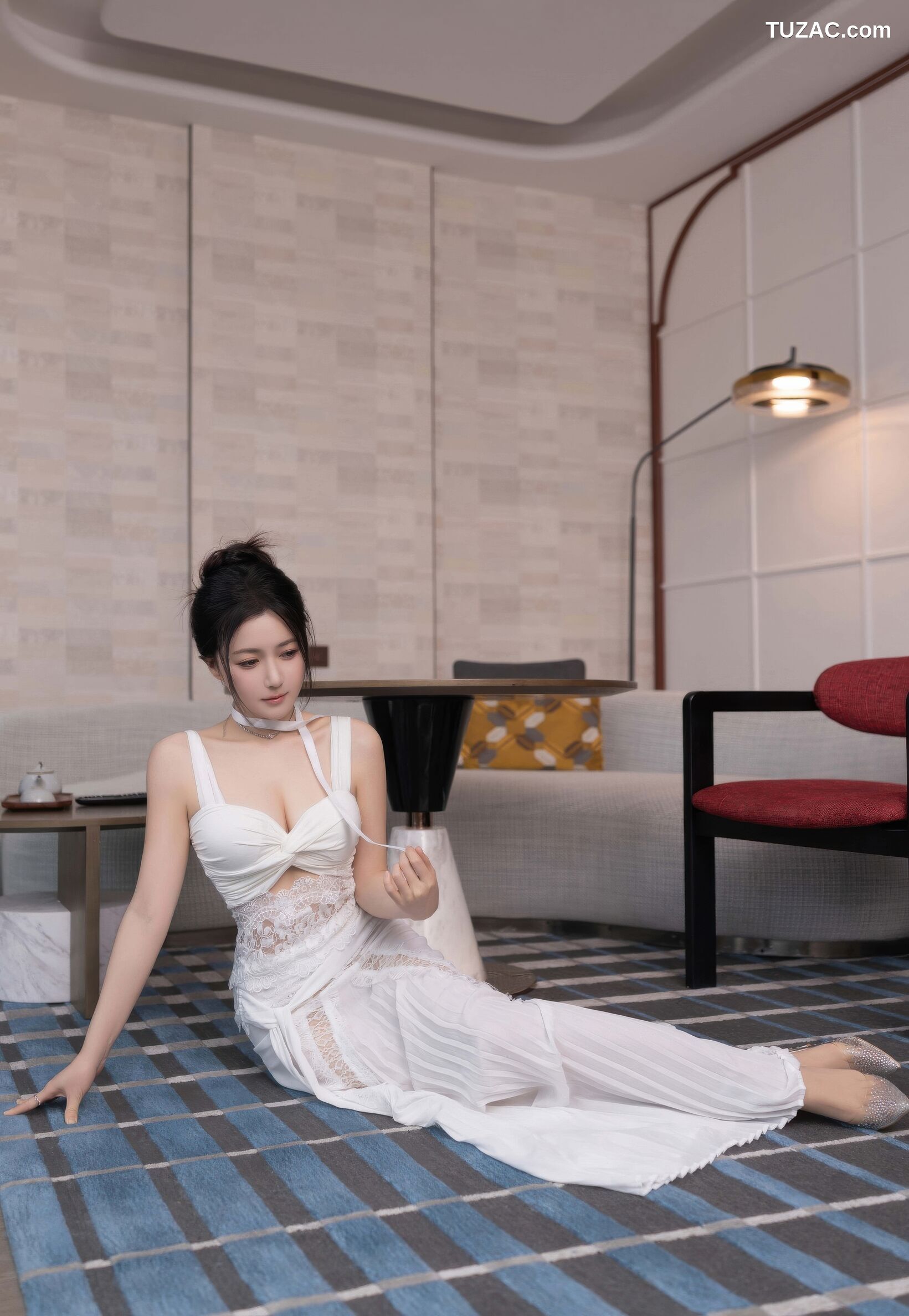 XiuRen秀人网-10911-鱼子酱Fish-白色长裙婀娜动人-2025.10.24