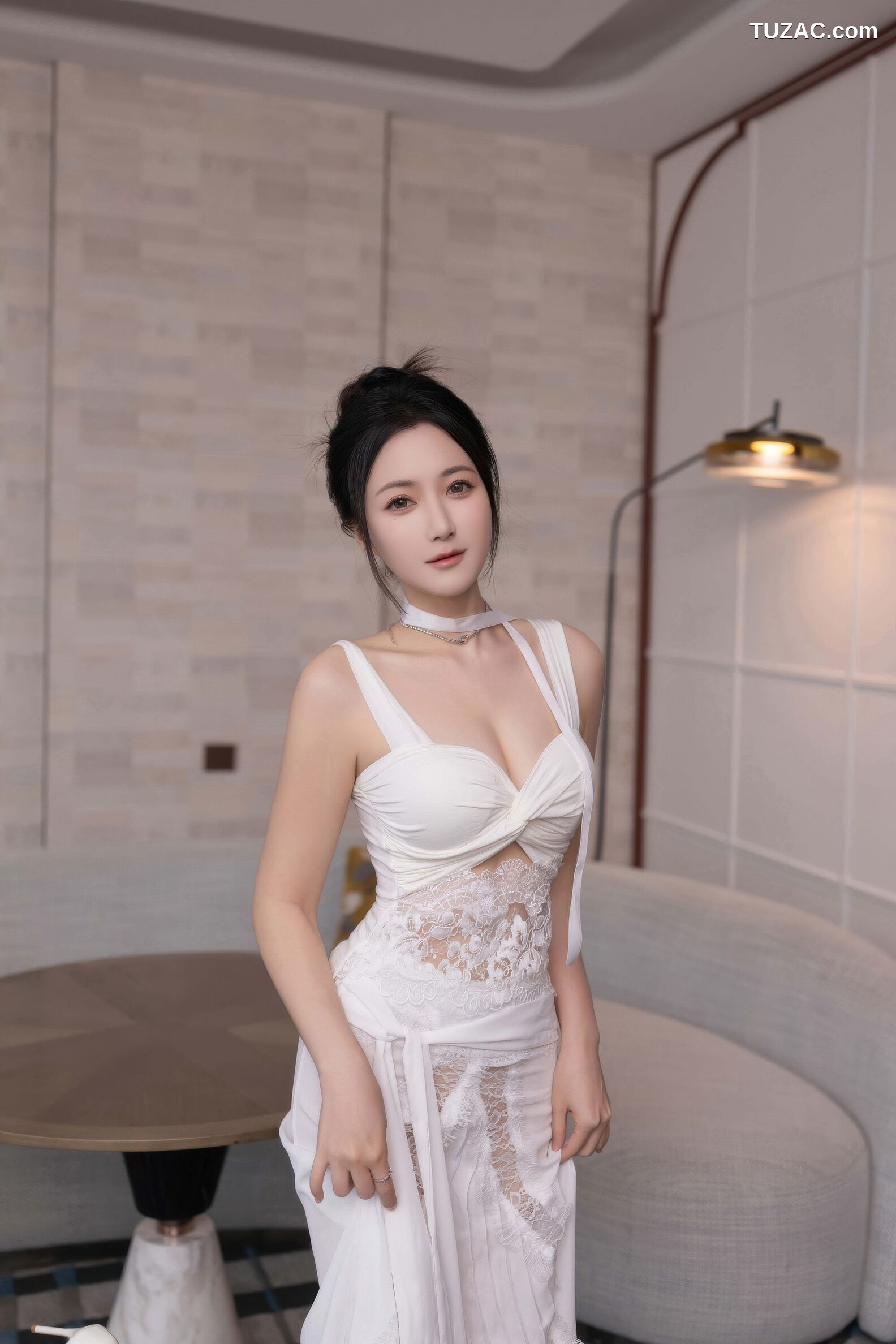 XiuRen秀人网-10911-鱼子酱Fish-白色长裙婀娜动人-2025.10.24