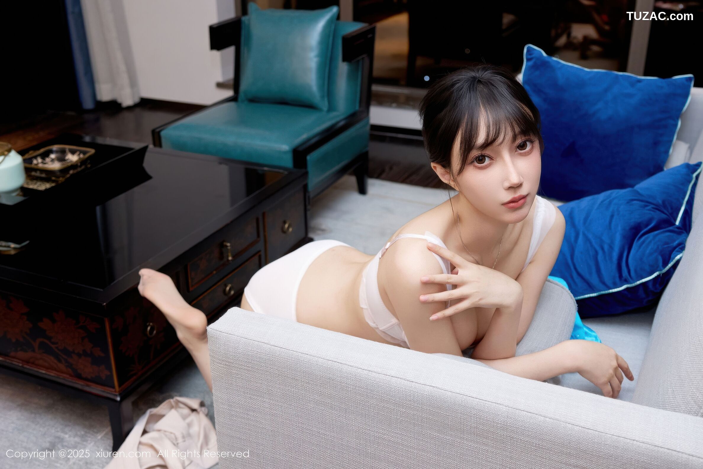 XiuRen秀人网-10914-玥儿玥er-空姐制服蓝衬衫灰短裙肉丝-2025.10.27