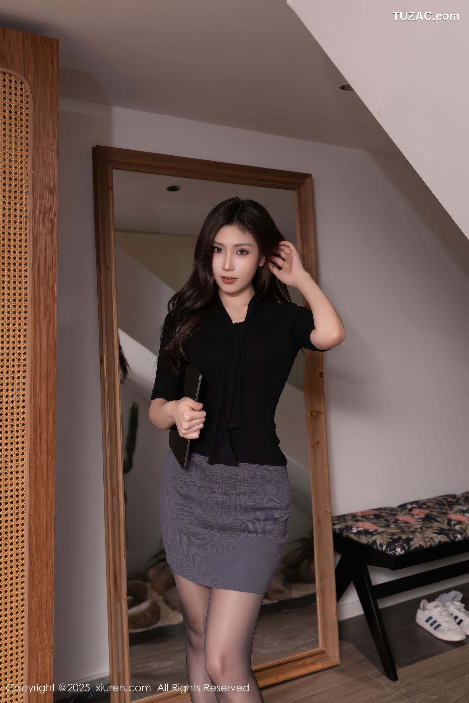 XiuRen秀人网-10930-刘婷婷-OL黑衫灰短裙黑丝高跟-2025.10.30