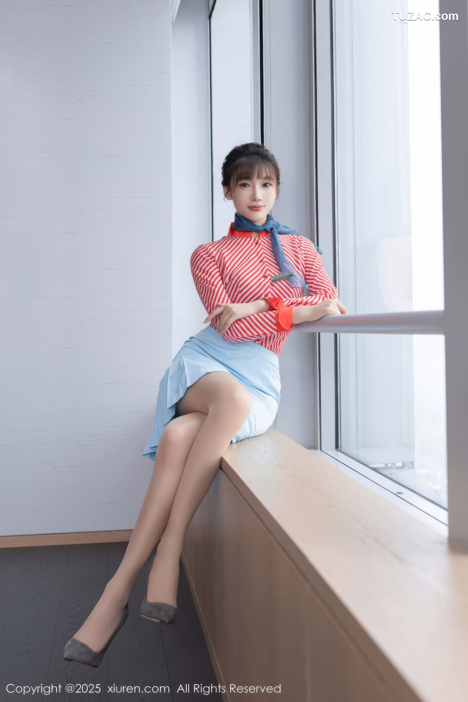 XiuRen秀人网-10932-陆萱萱-空姐紫色蕾丝内衣-2025.10.30