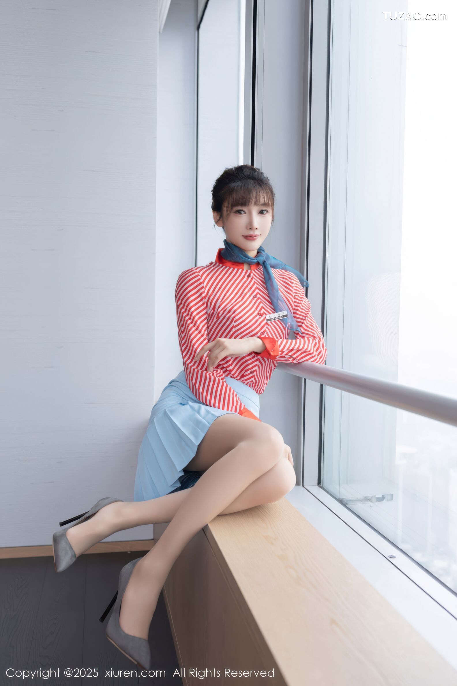 XiuRen秀人网-10932-陆萱萱-空姐紫色蕾丝内衣-2025.10.30