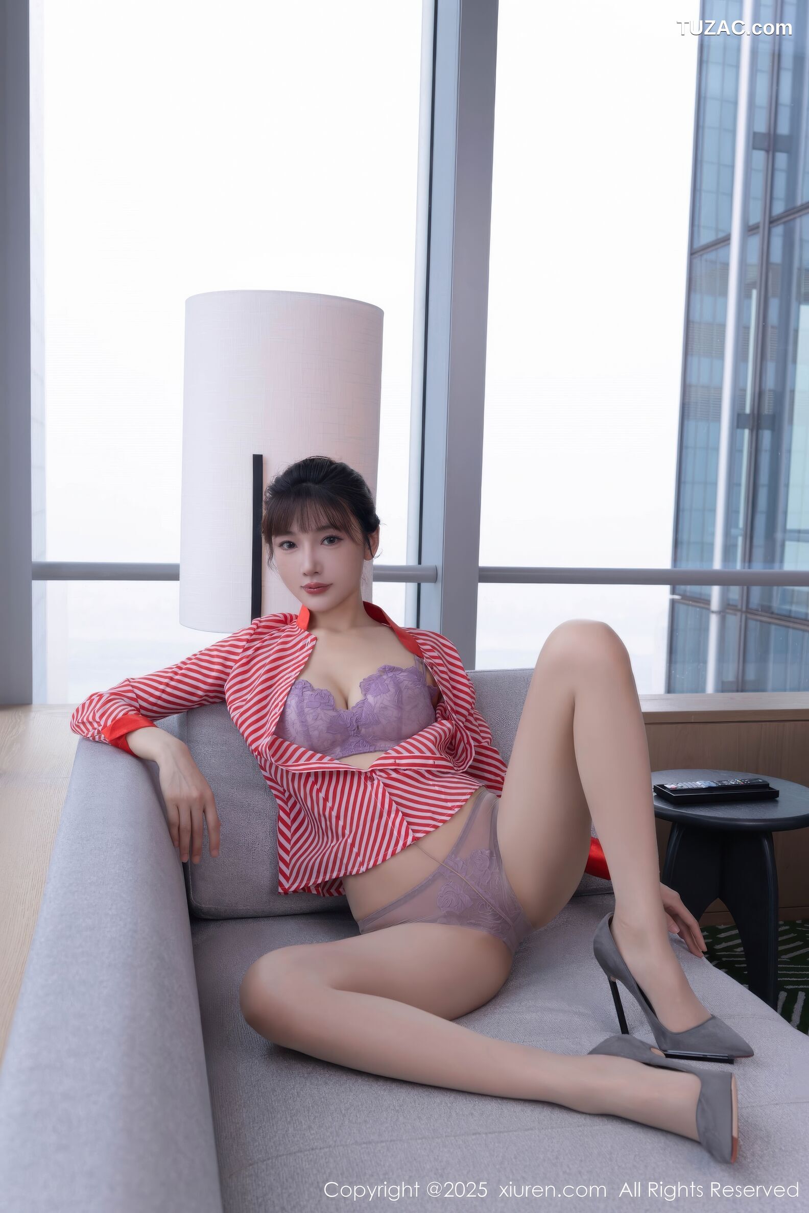 XiuRen秀人网-10932-陆萱萱-空姐紫色蕾丝内衣-2025.10.30