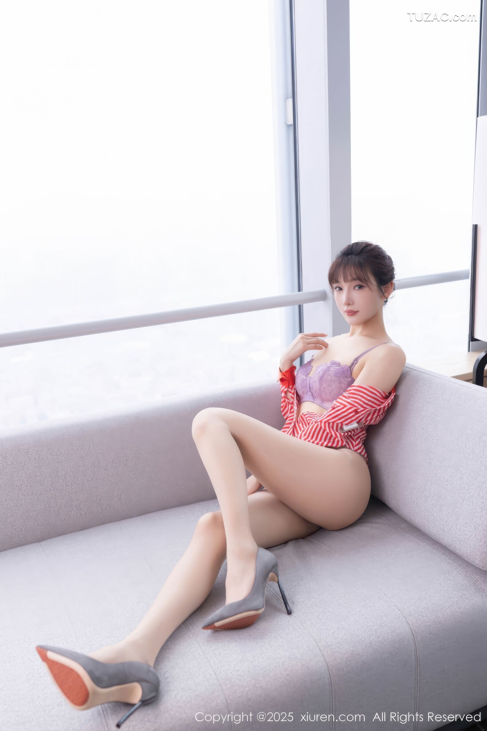 XiuRen秀人网-10932-陆萱萱-空姐紫色蕾丝内衣-2025.10.30