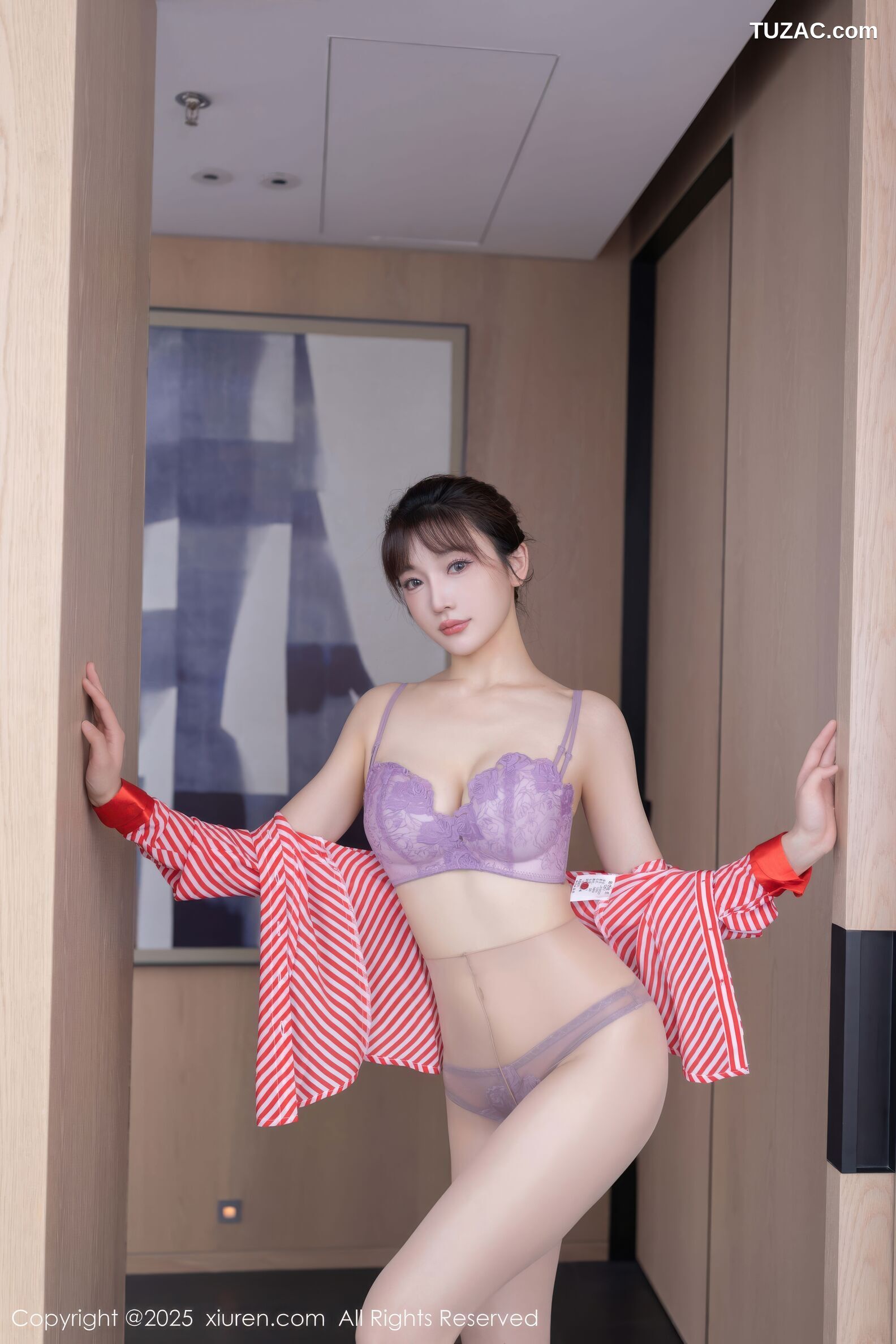 XiuRen秀人网-10932-陆萱萱-空姐紫色蕾丝内衣-2025.10.30