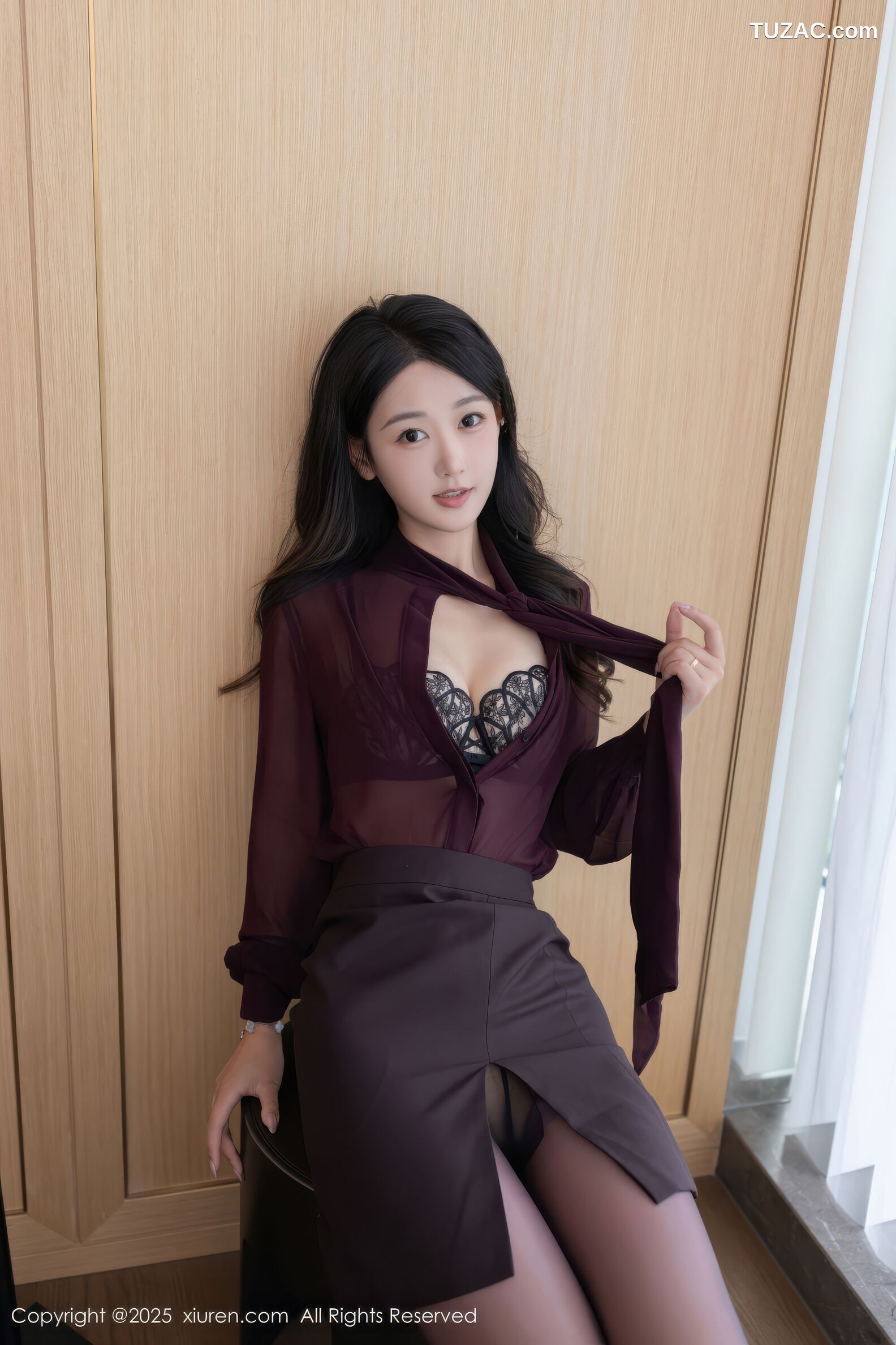 XiuRen秀人网-10941-唐安琪-OL酒红纱衫黑短裙紫色丝袜-2025.11.03