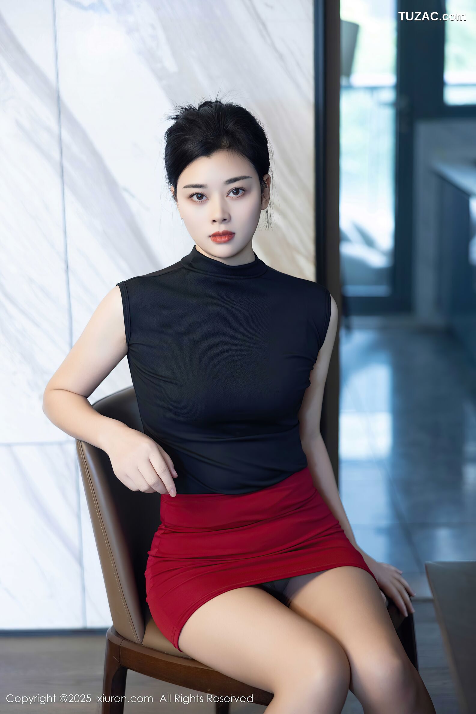 XiuRen秀人网-10948-徐清妍-OL无袖黑色T恤红短裙黑丝-2025.11.05