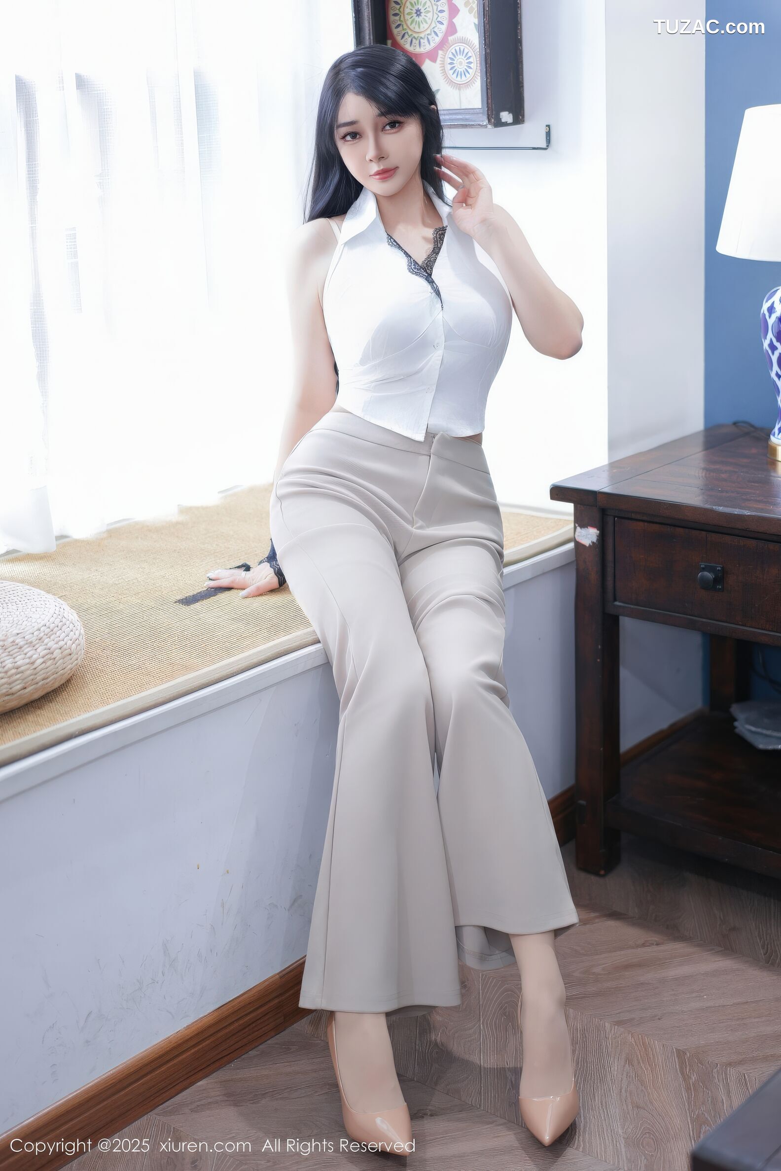 XiuRen秀人网-11038-凯竹-浅色长裤肉色内衣肉丝-2025.11.27