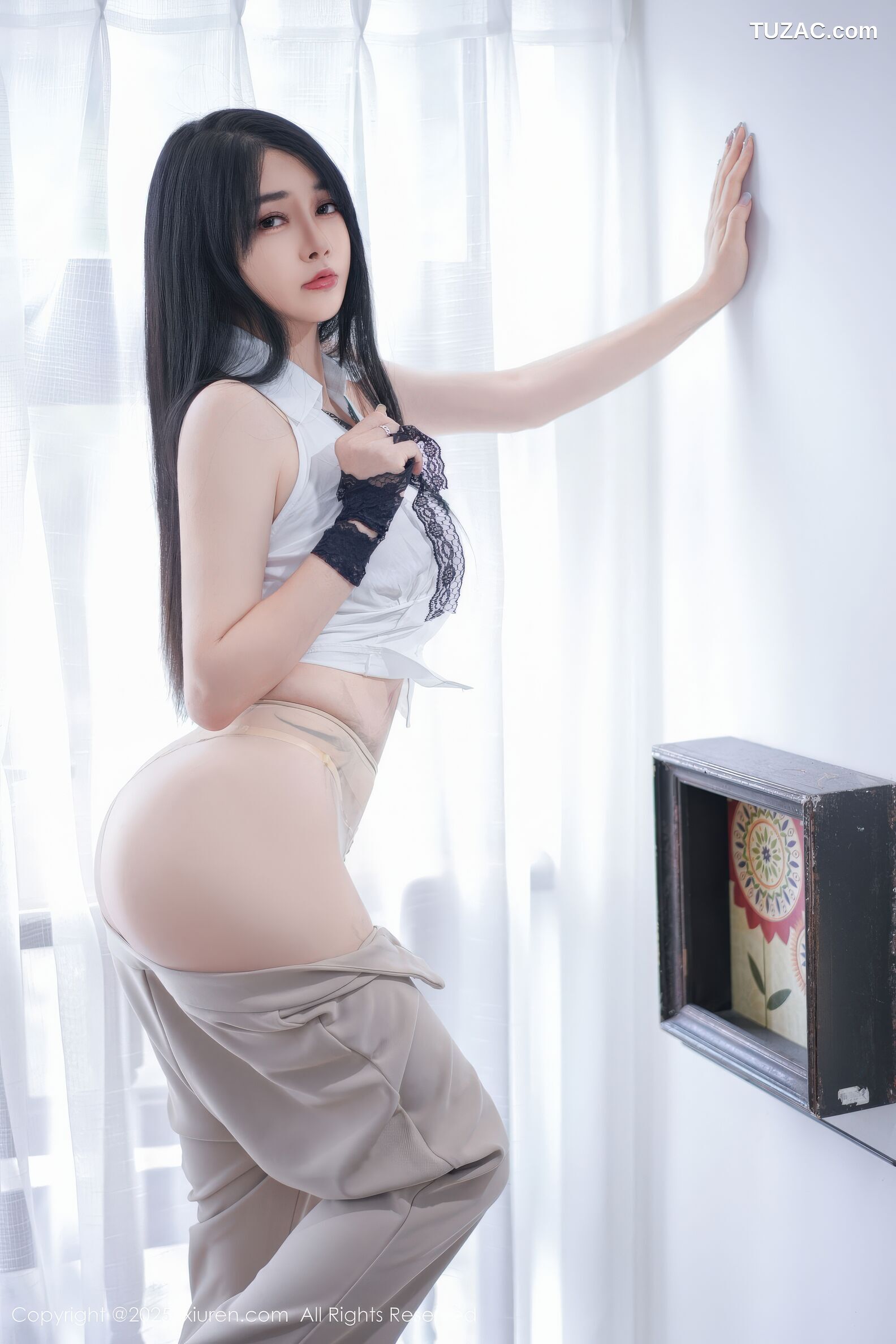 XiuRen秀人网-11038-凯竹-浅色长裤肉色内衣肉丝-2025.11.27