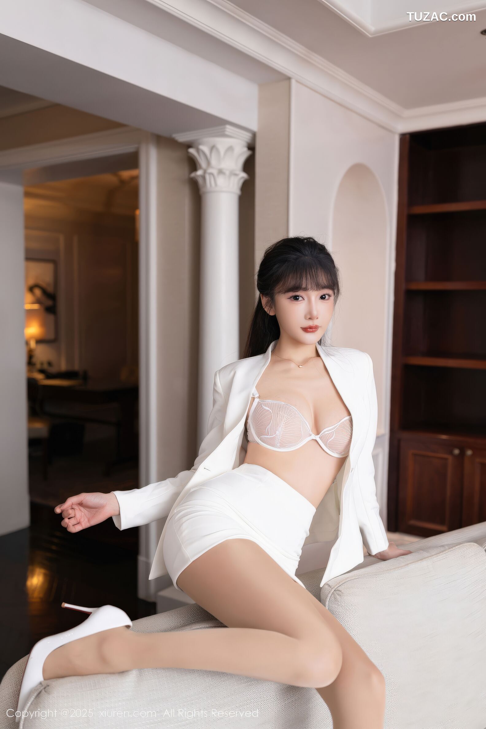XiuRen秀人网-11042-陆萱萱-OL白色裙装白内衣肉丝办公室场景-2025.11.27