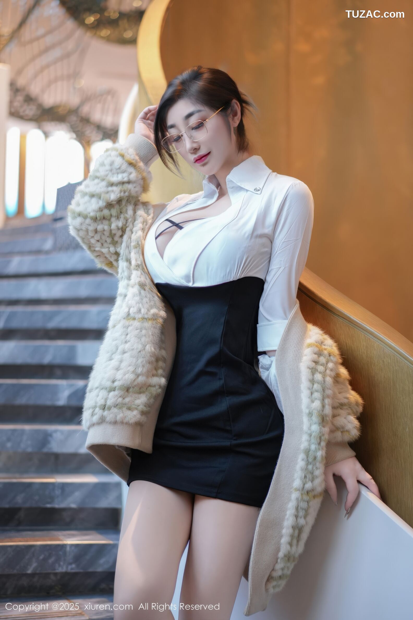 XiuRen秀人网-11045-妲己_Toxic-短裙黑蕾丝内衣肉色丝袜-2025.11.28