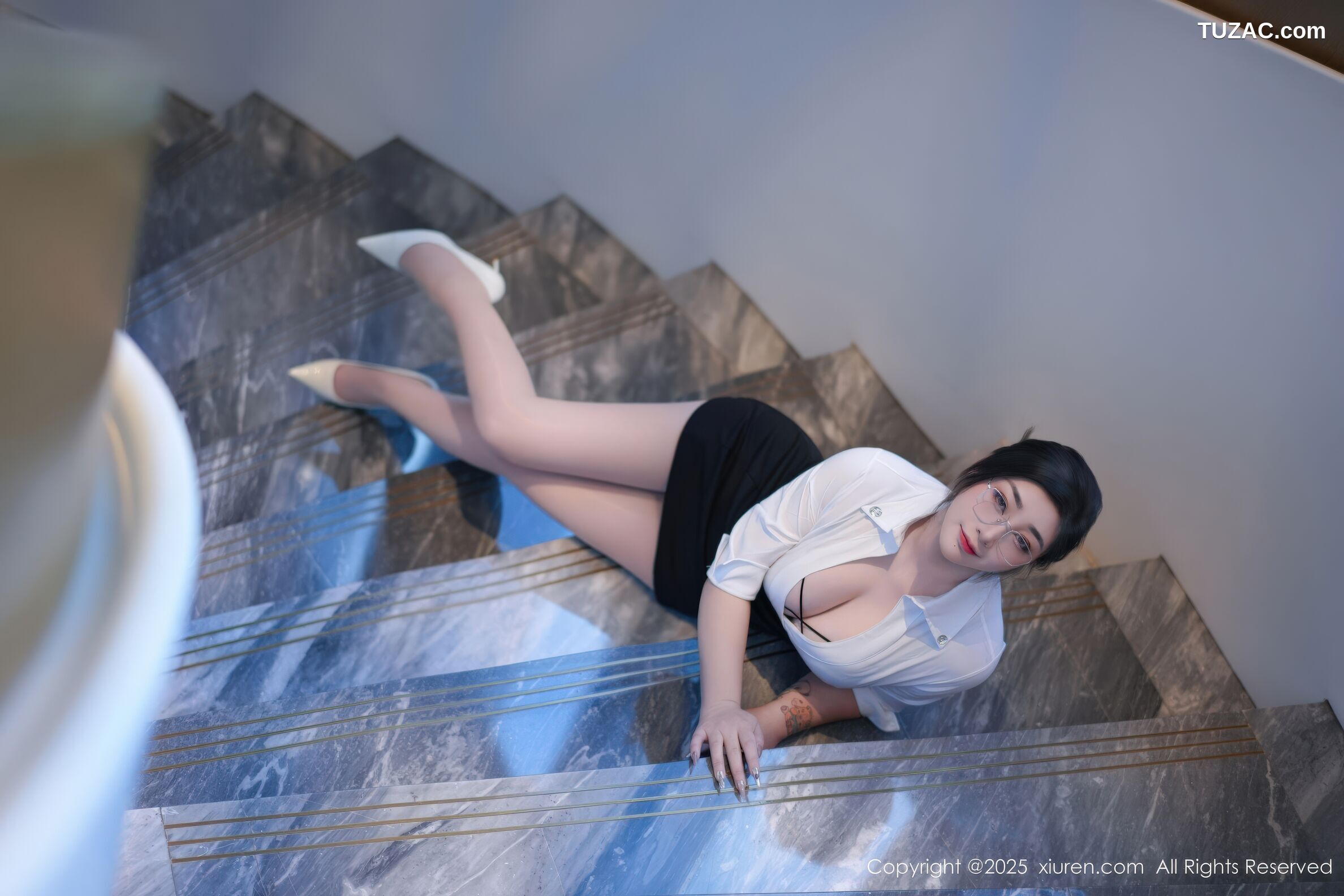 XiuRen秀人网-11045-妲己_Toxic-短裙黑蕾丝内衣肉色丝袜-2025.11.28