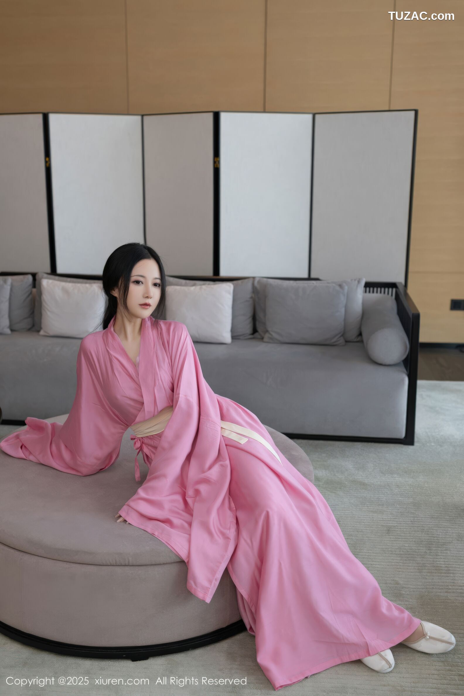 XiuRen秀人网-11049-鱼子酱Fish-粉色古风月影纱肉色丝袜-2025.11.28