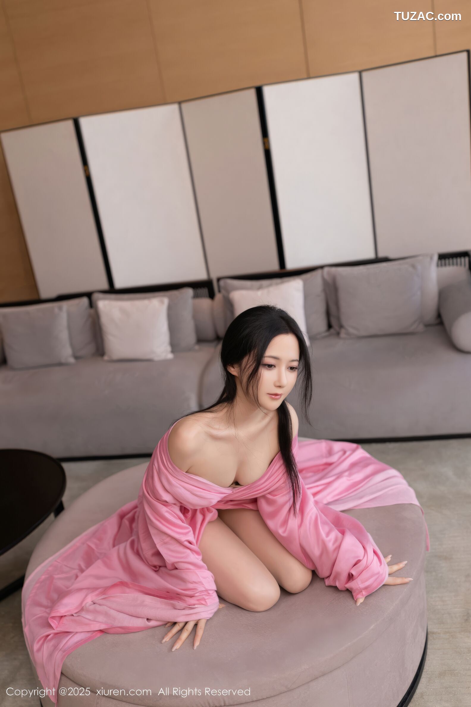 XiuRen秀人网-11049-鱼子酱Fish-粉色古风月影纱肉色丝袜-2025.11.28