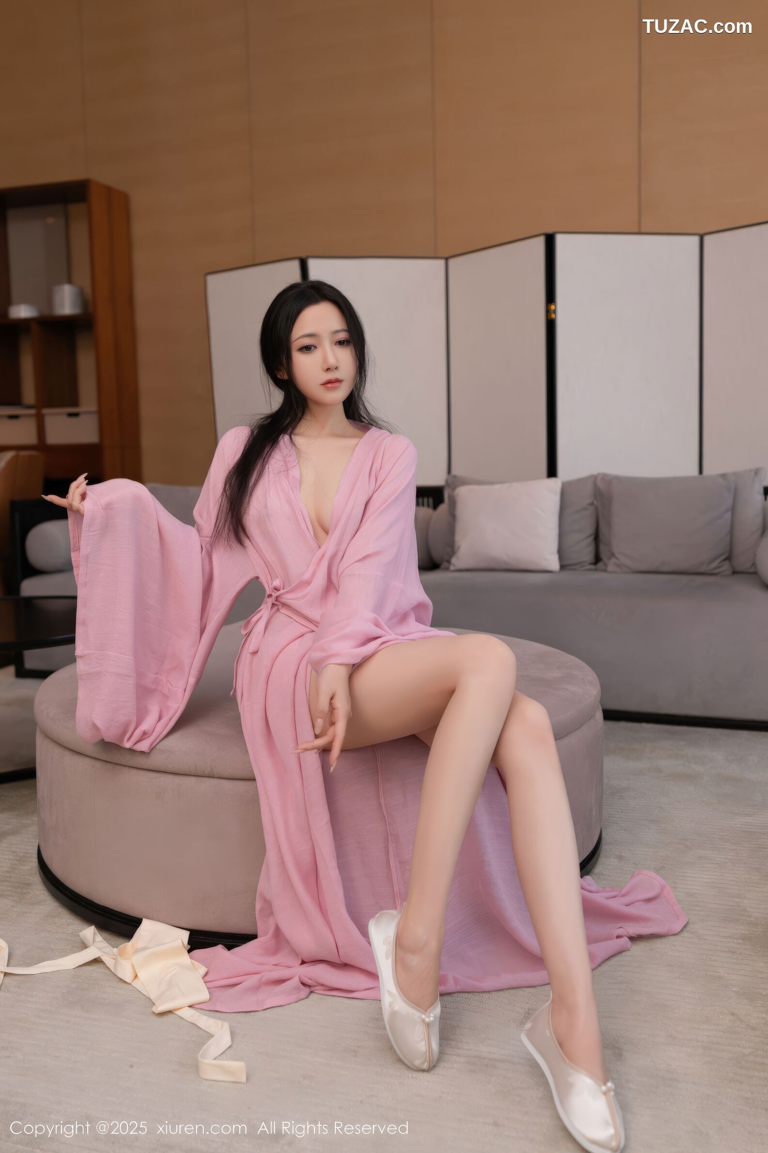 XiuRen秀人网-11049-鱼子酱Fish-粉色古风月影纱肉色丝袜-2025.11.28
