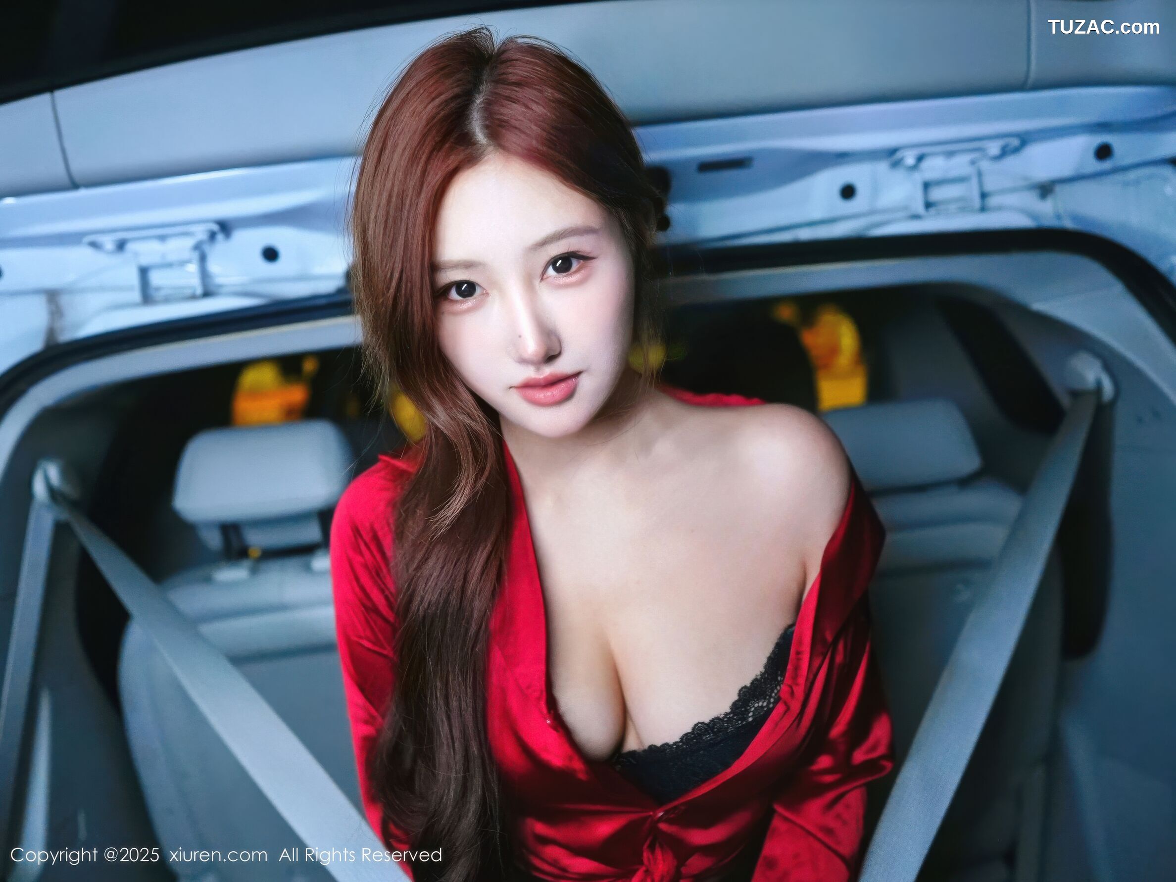 XiuRen秀人网-11078-金允希Yuki-车内场景-红衬衫黑包臀裙黑丝-2025.12.05