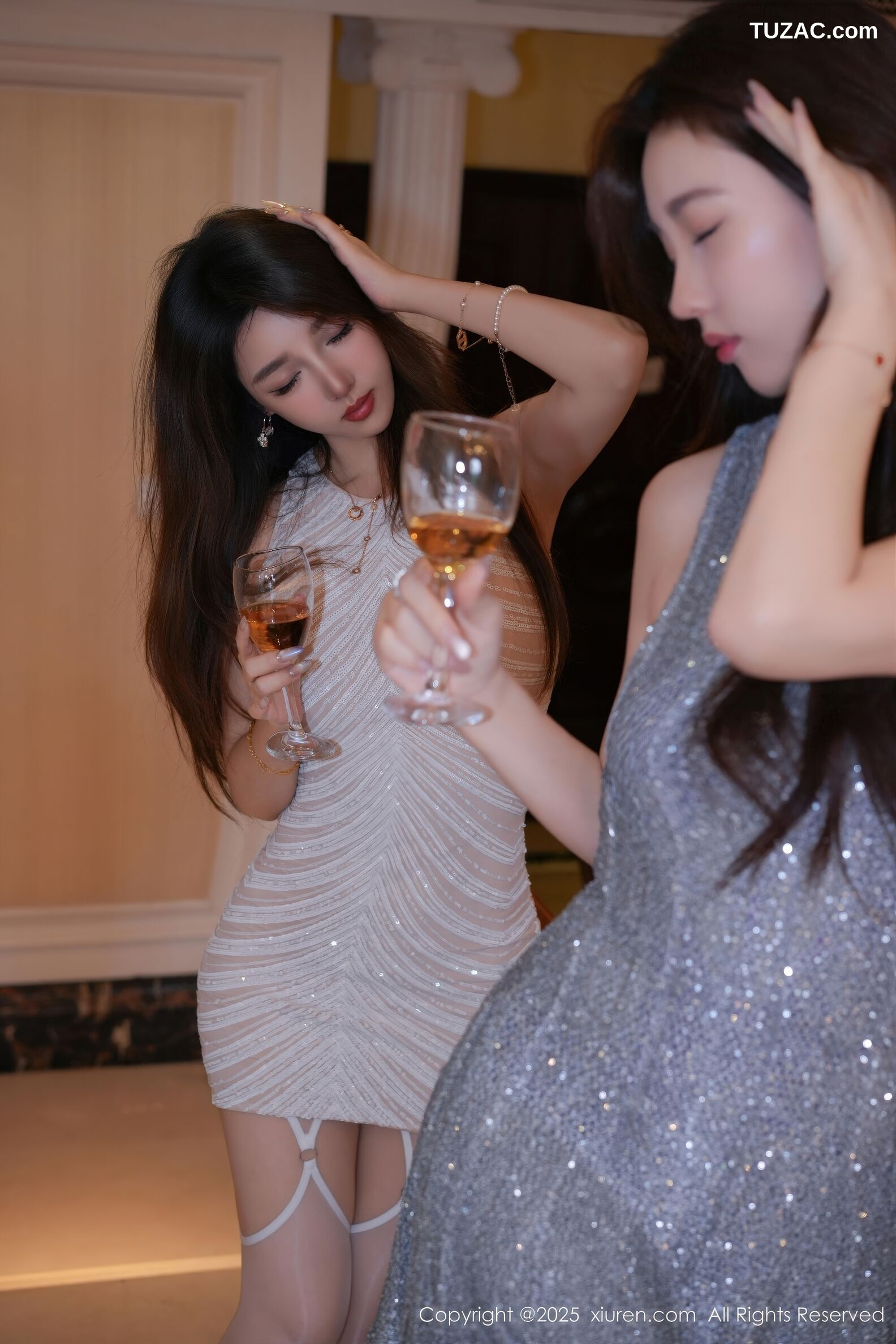 XiuRen秀人网-11080-Twins桃桃-天夭-姐妹花生日场景蕾丝内衣激情-2025.12.08