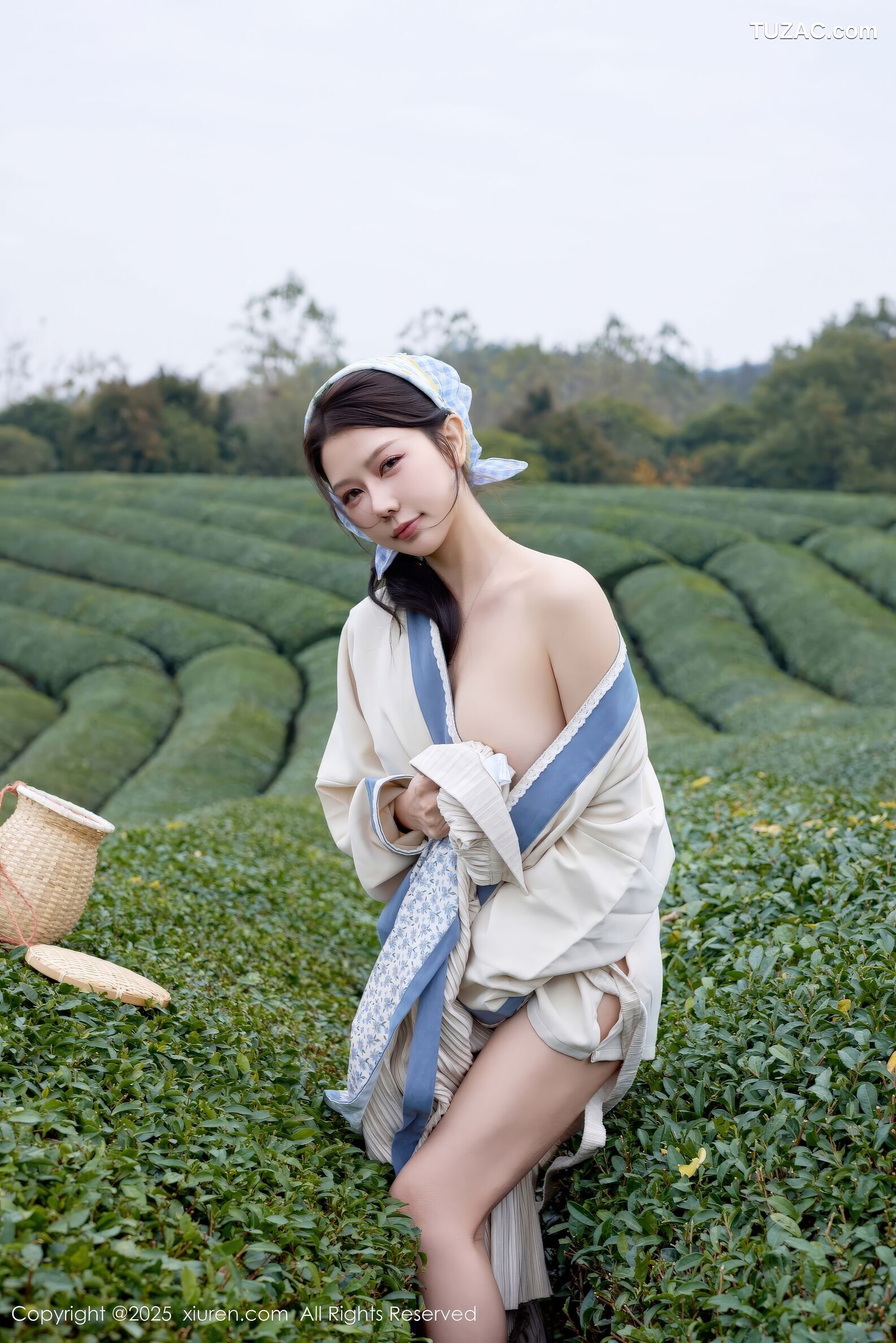 XiuRen秀人网-11098-尹甜甜-采茶女古风白衣户外爆乳全裸-2025.12.11