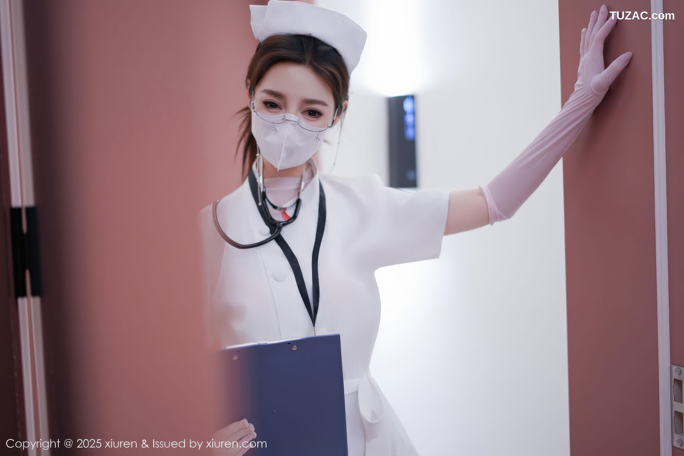 XiuRen秀人网-11099-Twins桃桃-护士制服白蕾丝情趣内衣-2025.12.11