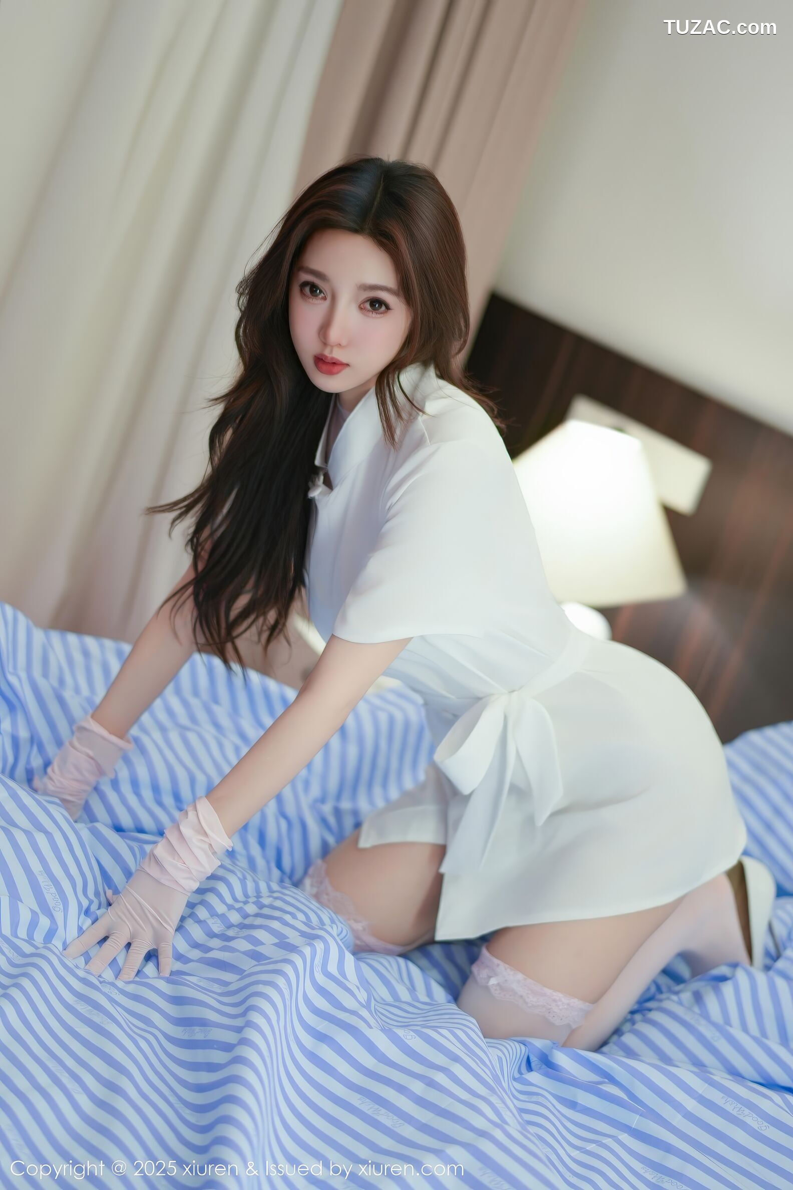 XiuRen秀人网-11099-Twins桃桃-护士制服白蕾丝情趣内衣-2025.12.11