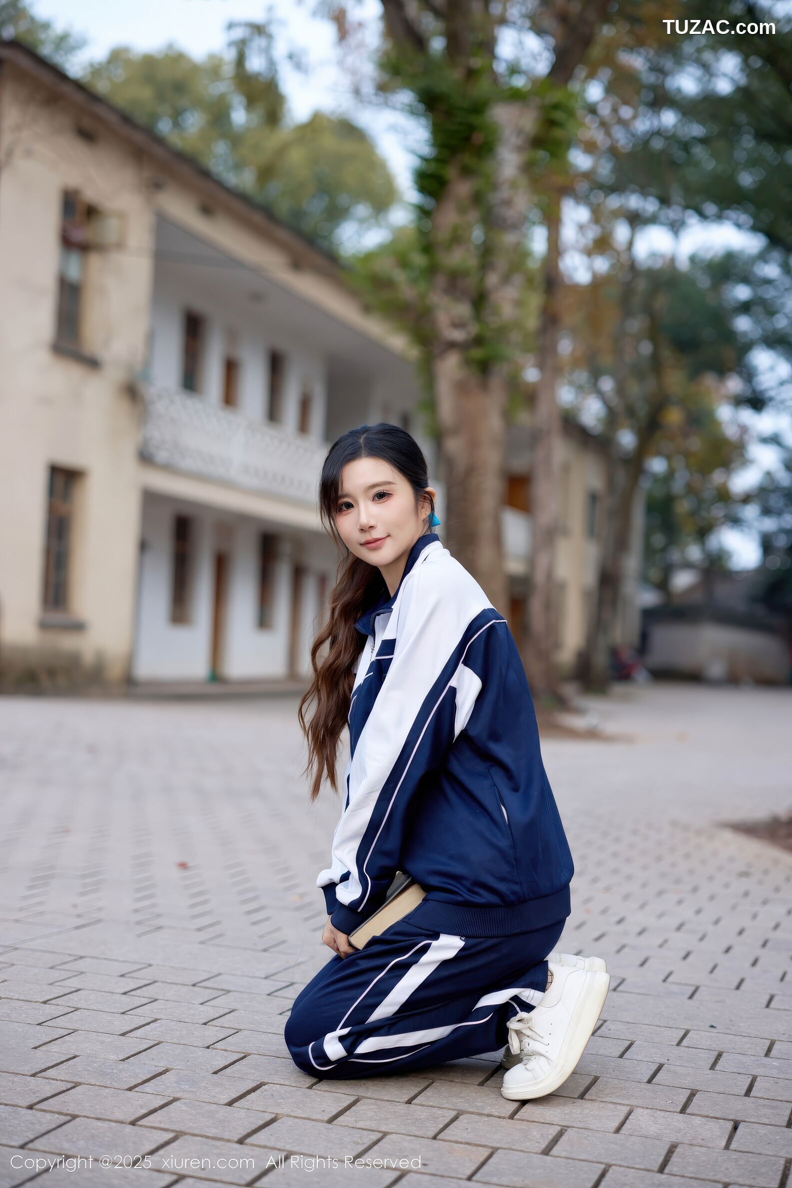 XiuRen秀人网-11103-小肉肉咪-校服校园清纯少女红色内衣-2025.12.12